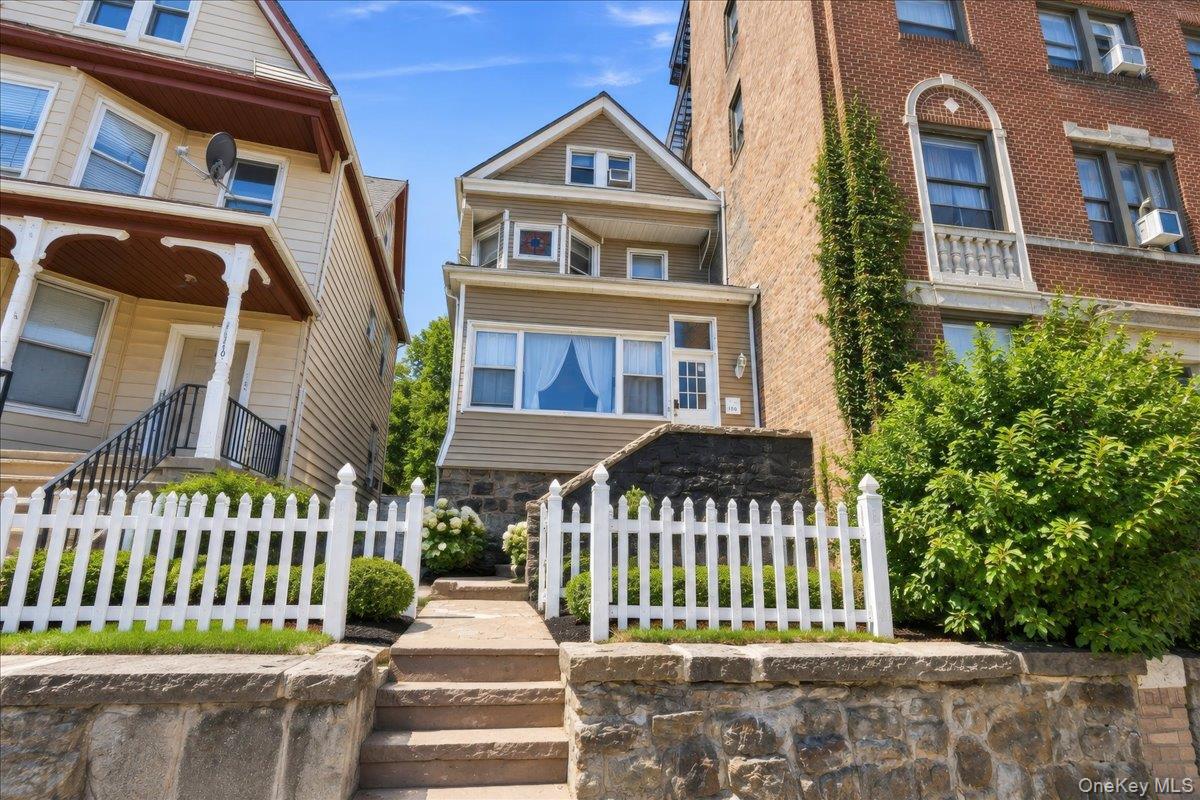 WELCOME!! to this beautifully renovated 5-bedroom, 3.5-bath single-fam...