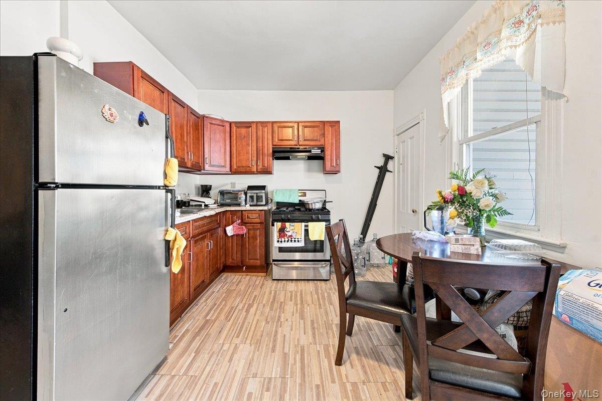 Photo 3 of this property