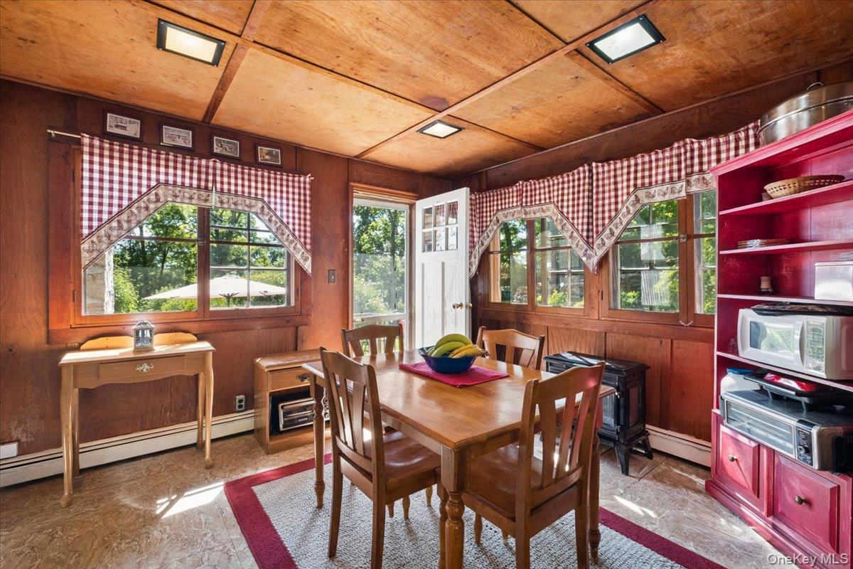 Photo 4 of this property