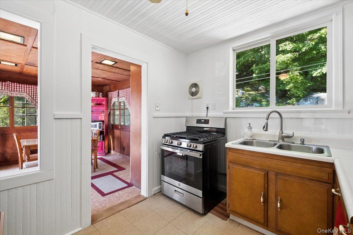 Photo 7 of this property