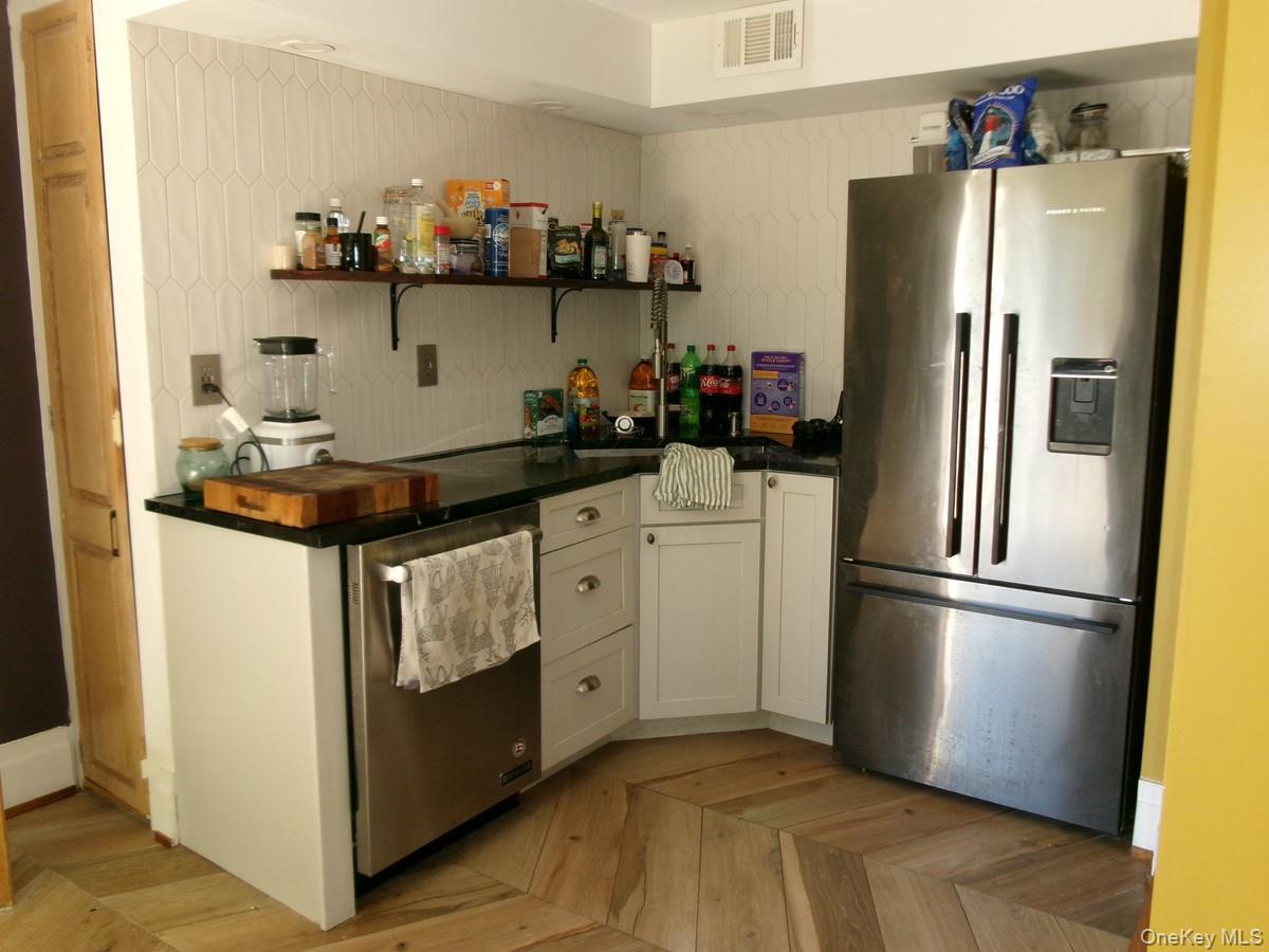 Photo 5 of this property