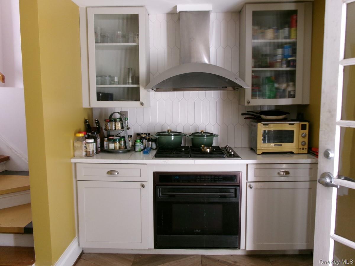Photo 4 of this property