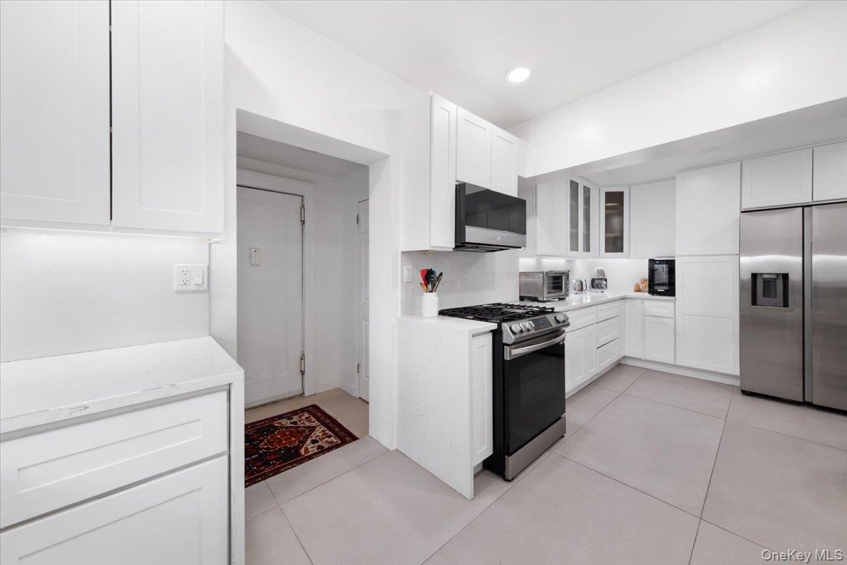 Photo 7 of this property