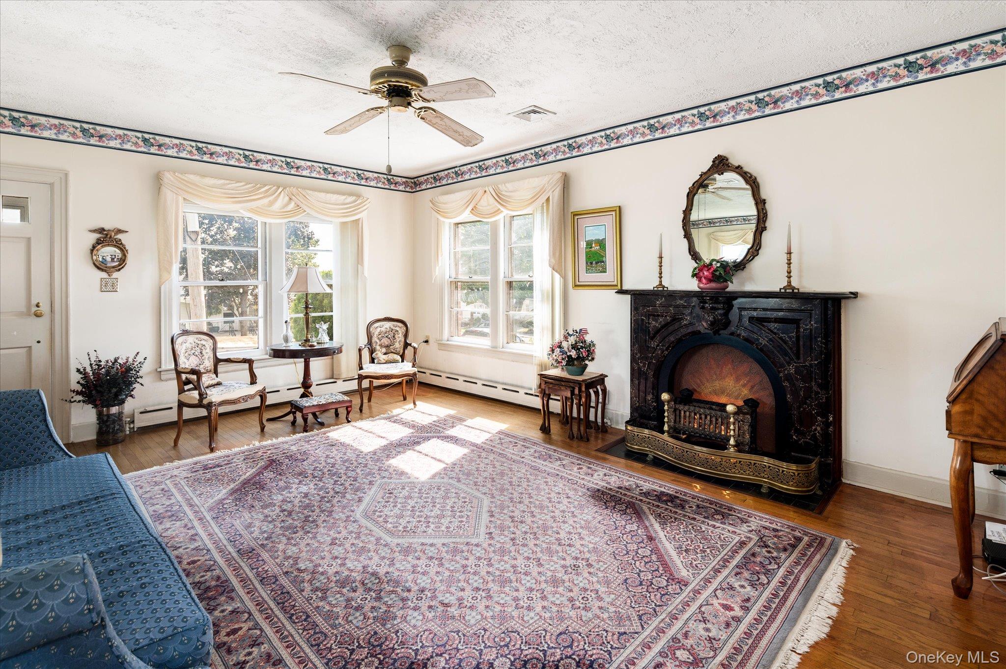 Photo 4 of this property