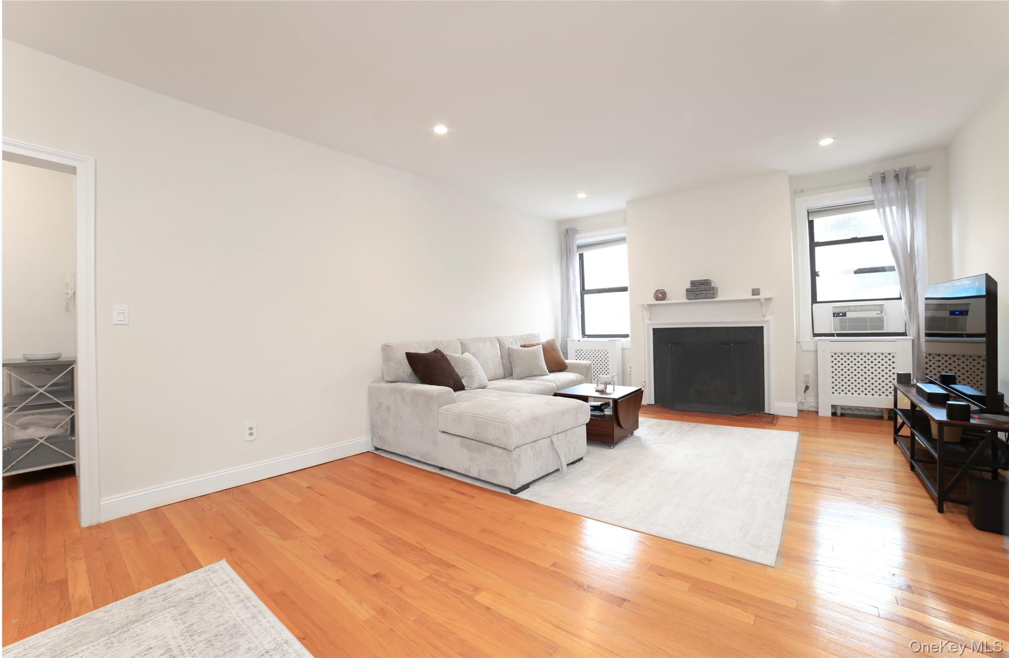 Photo 4 of this property