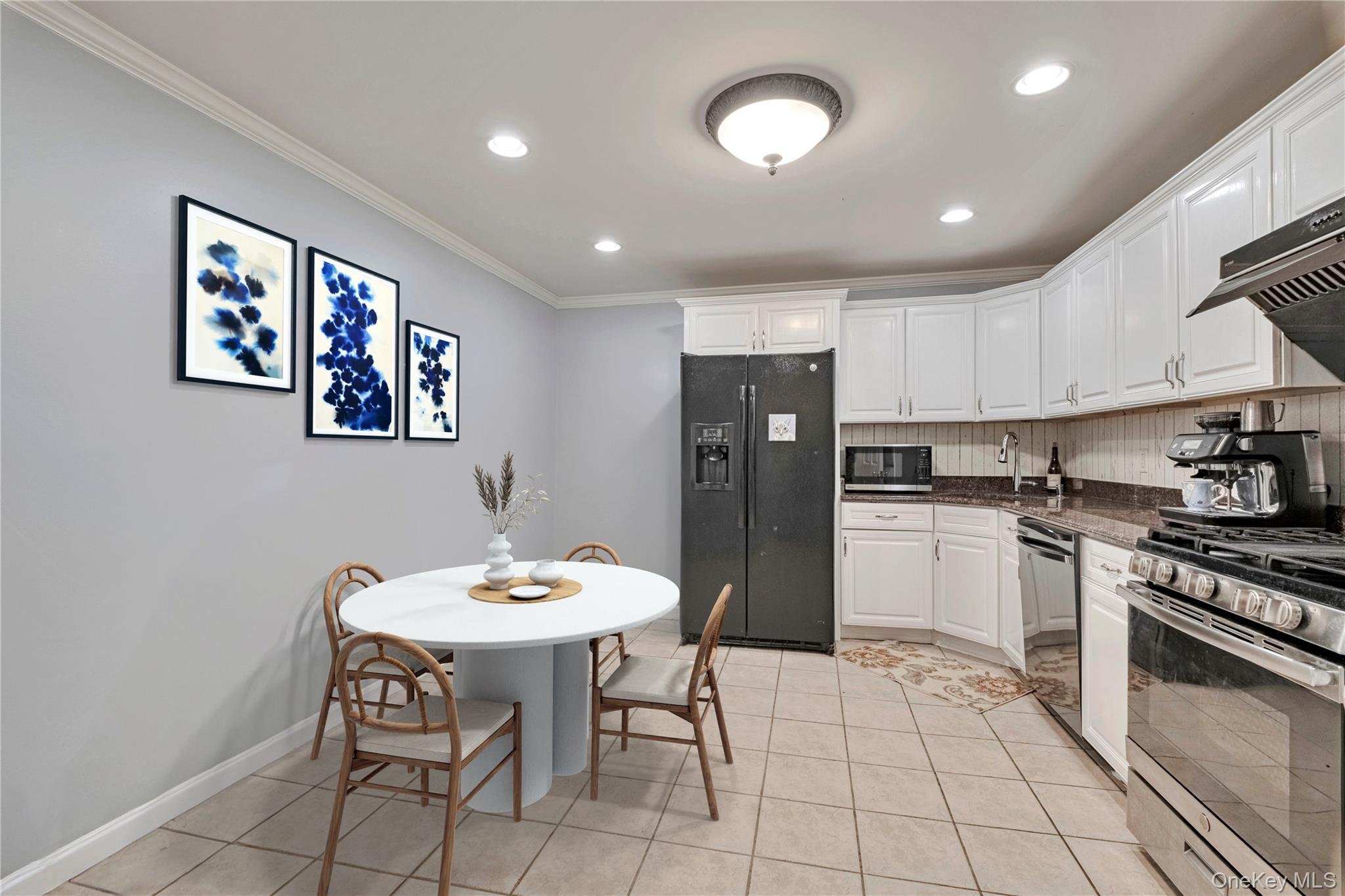 Photo 4 of this property