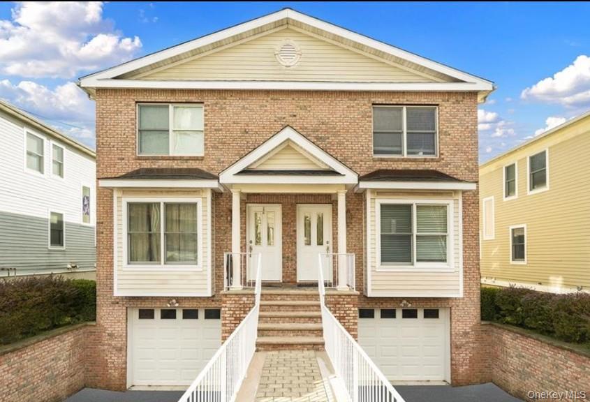 Freshly painted, bright, side-by-side duplex located in Silver Lake, W...