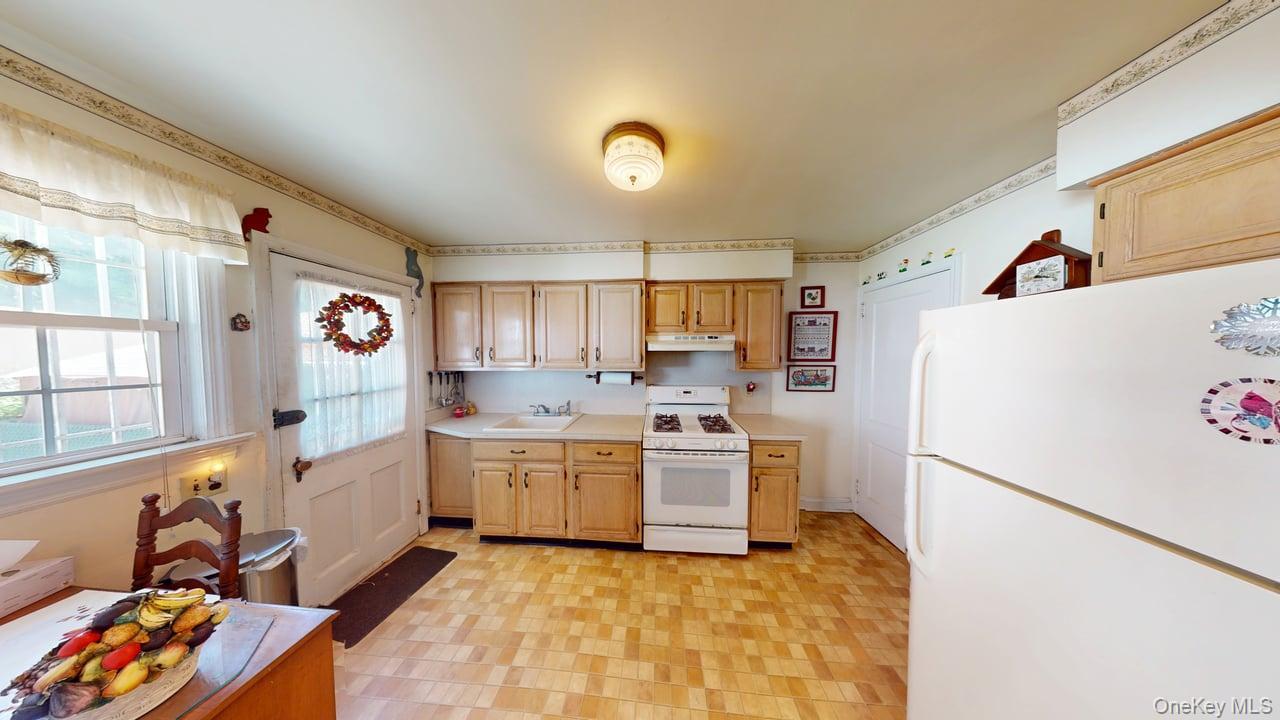 Photo 10 of this property