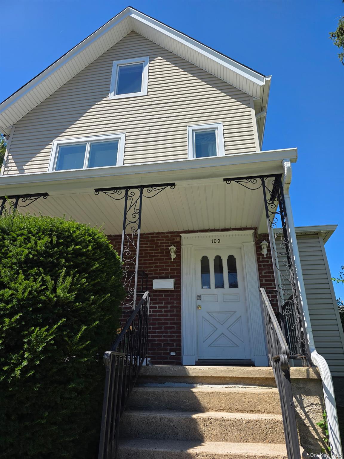 Lovely well maintained 2 family home (upstairs duplex apt.) on a quiet...