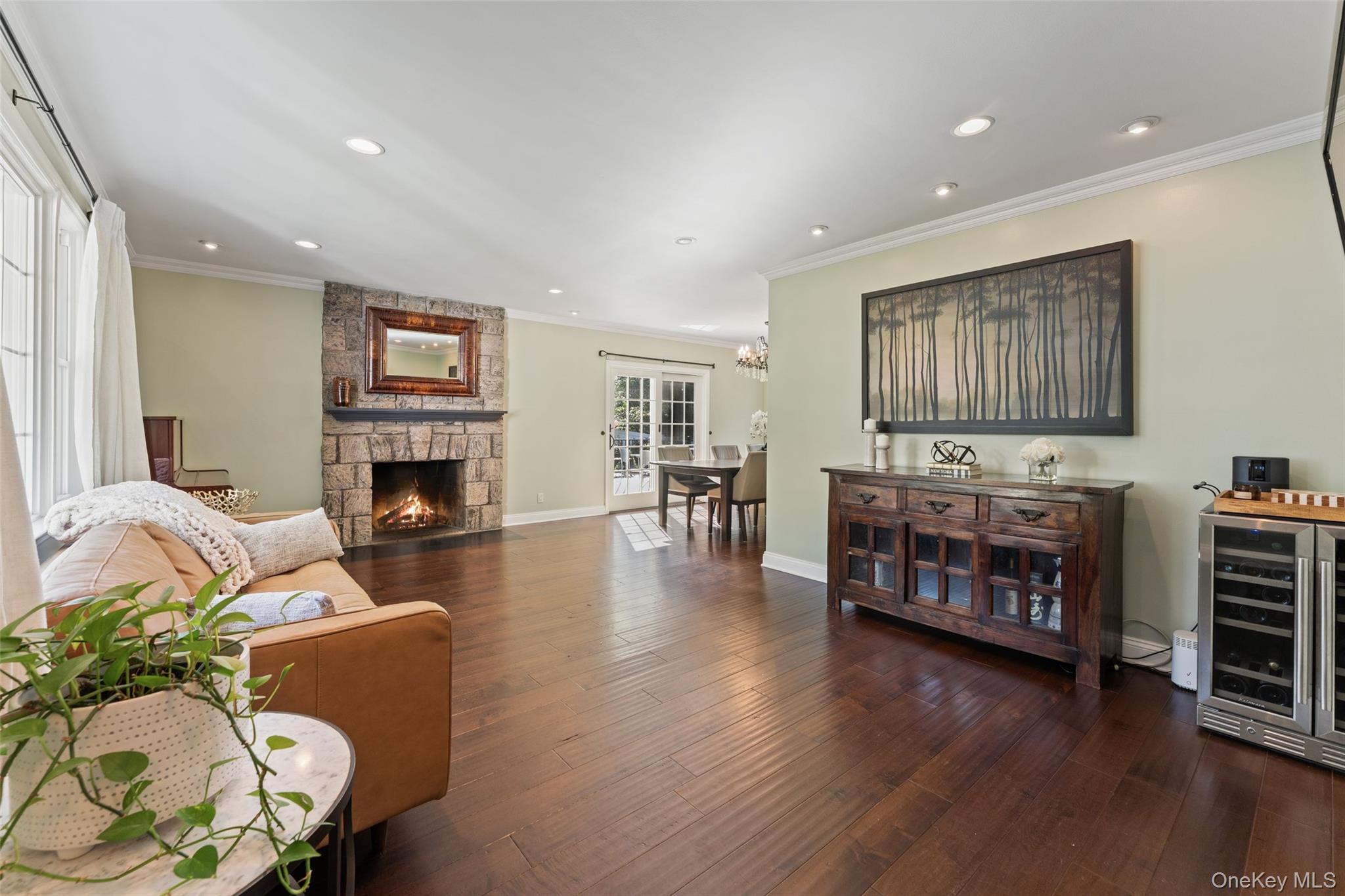 Photo 4 of this property