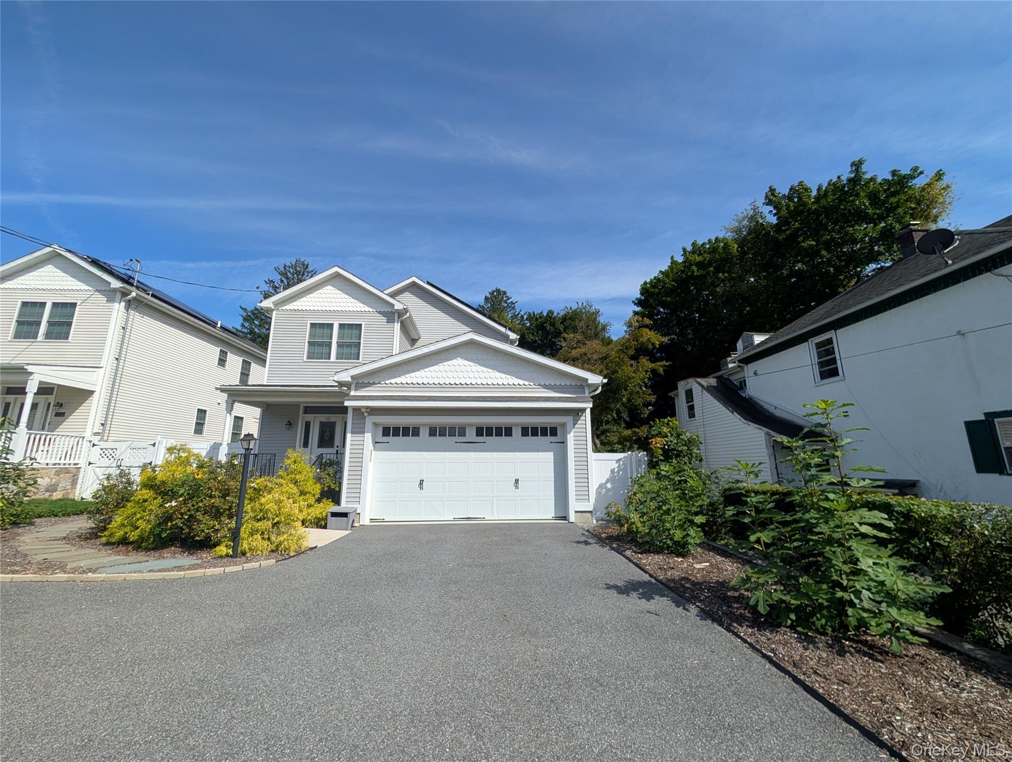 Sun-Drenched 4-Bedroom Home with Edible Garden & Modern Comforts. Expe...