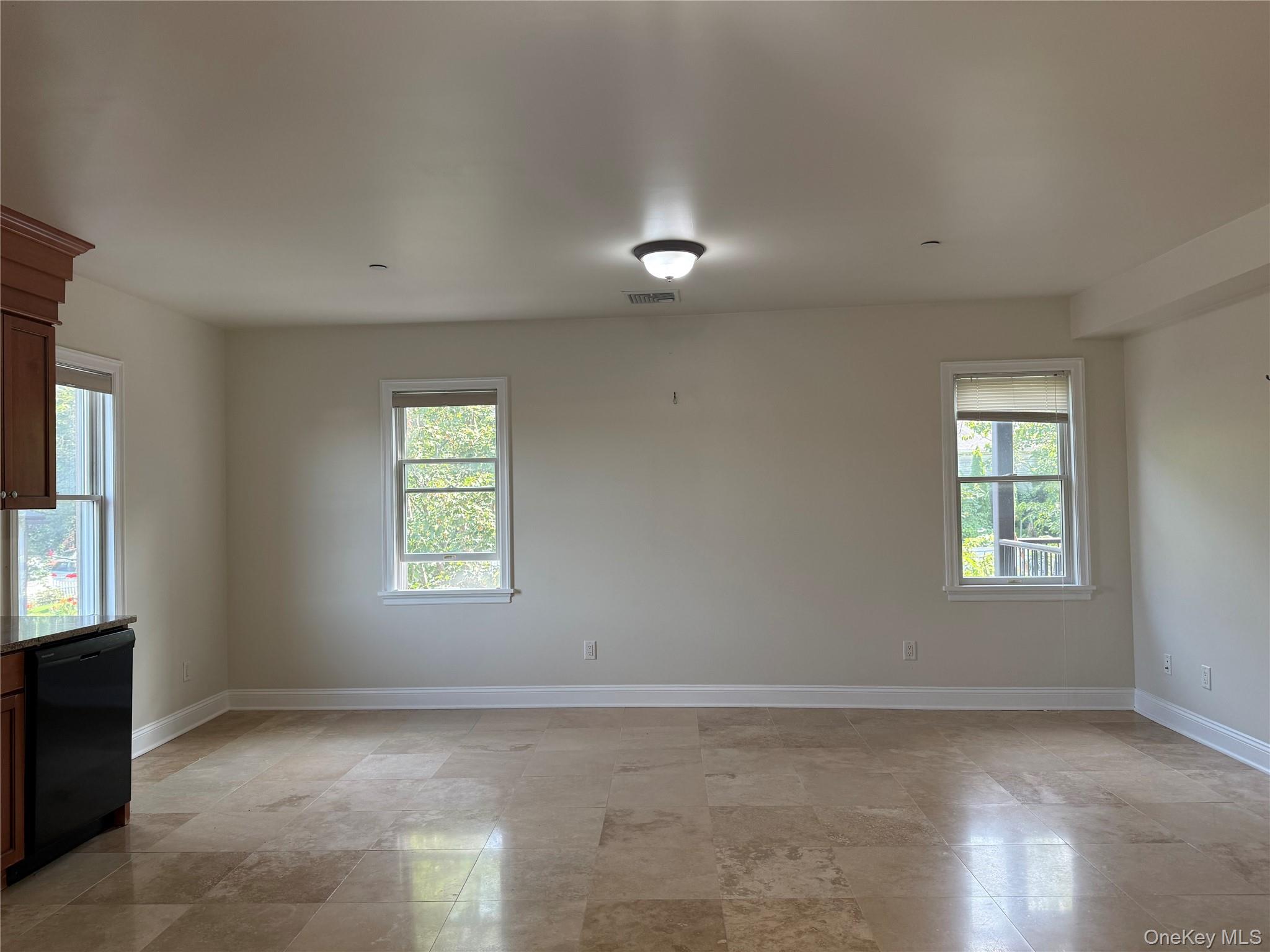 Photo 4 of this property