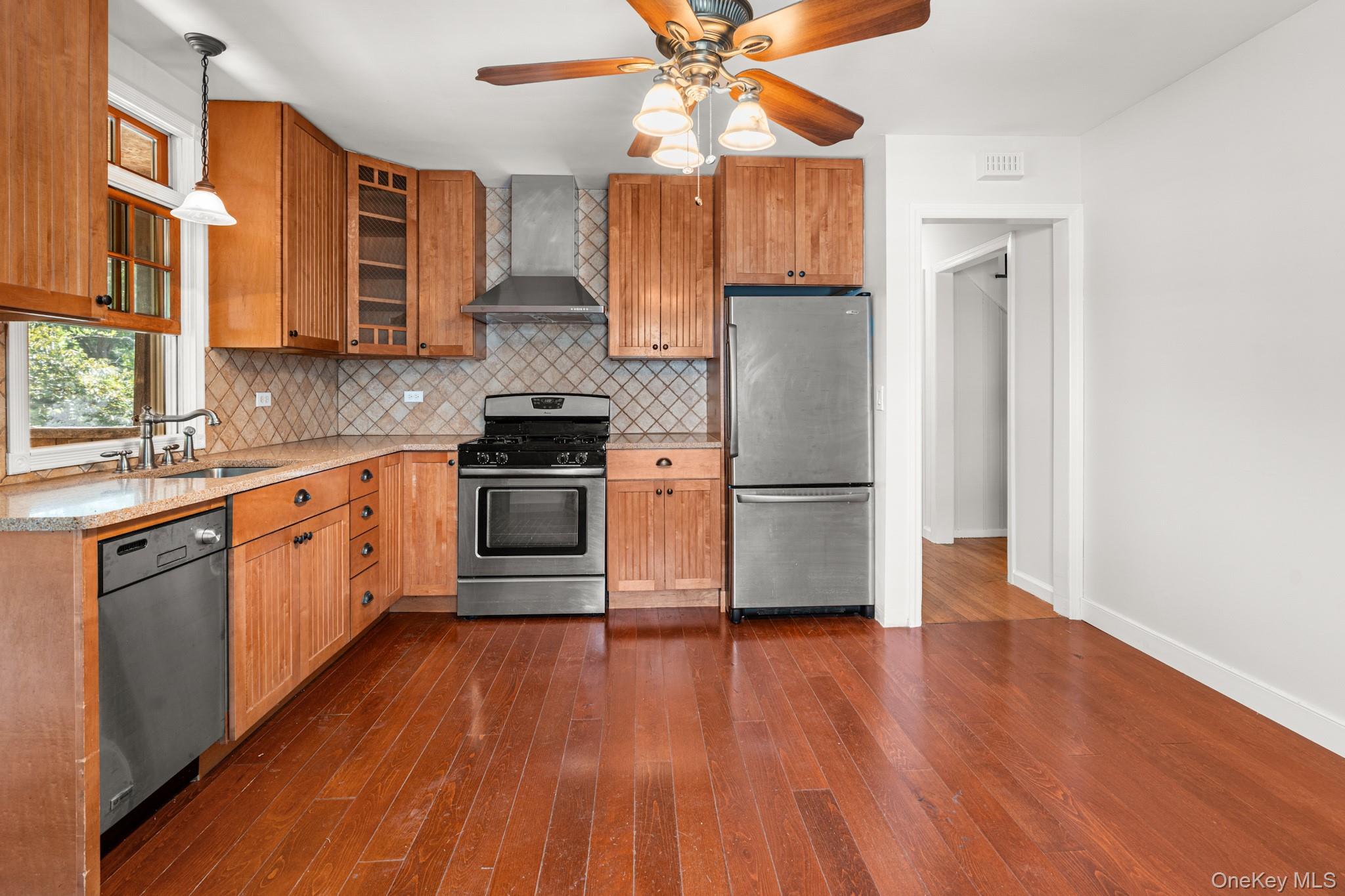 Photo 3 of this property