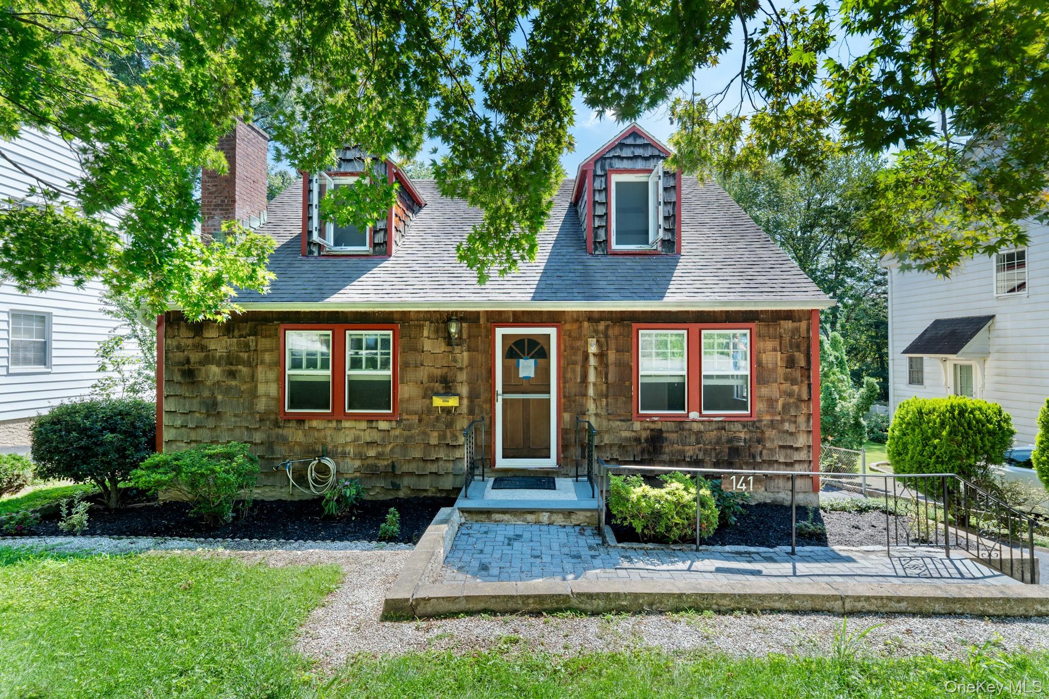 Located in the Dunwoodie neighborhood, this freshly painted single-fam...