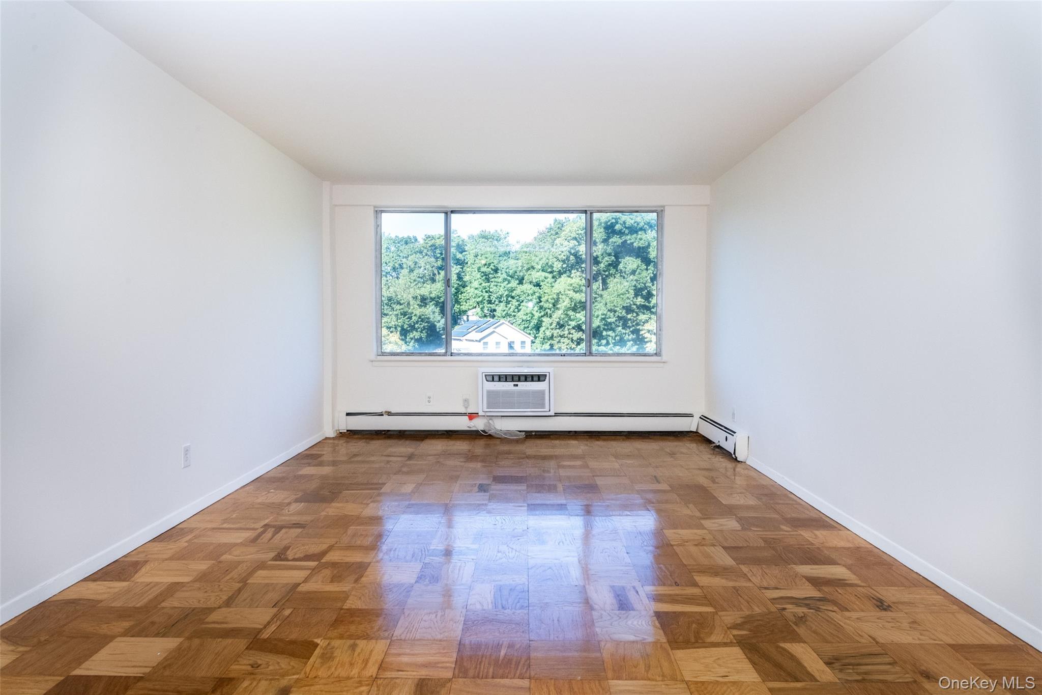 Photo 4 of this property