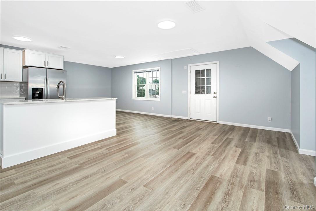 Photo 4 of this property