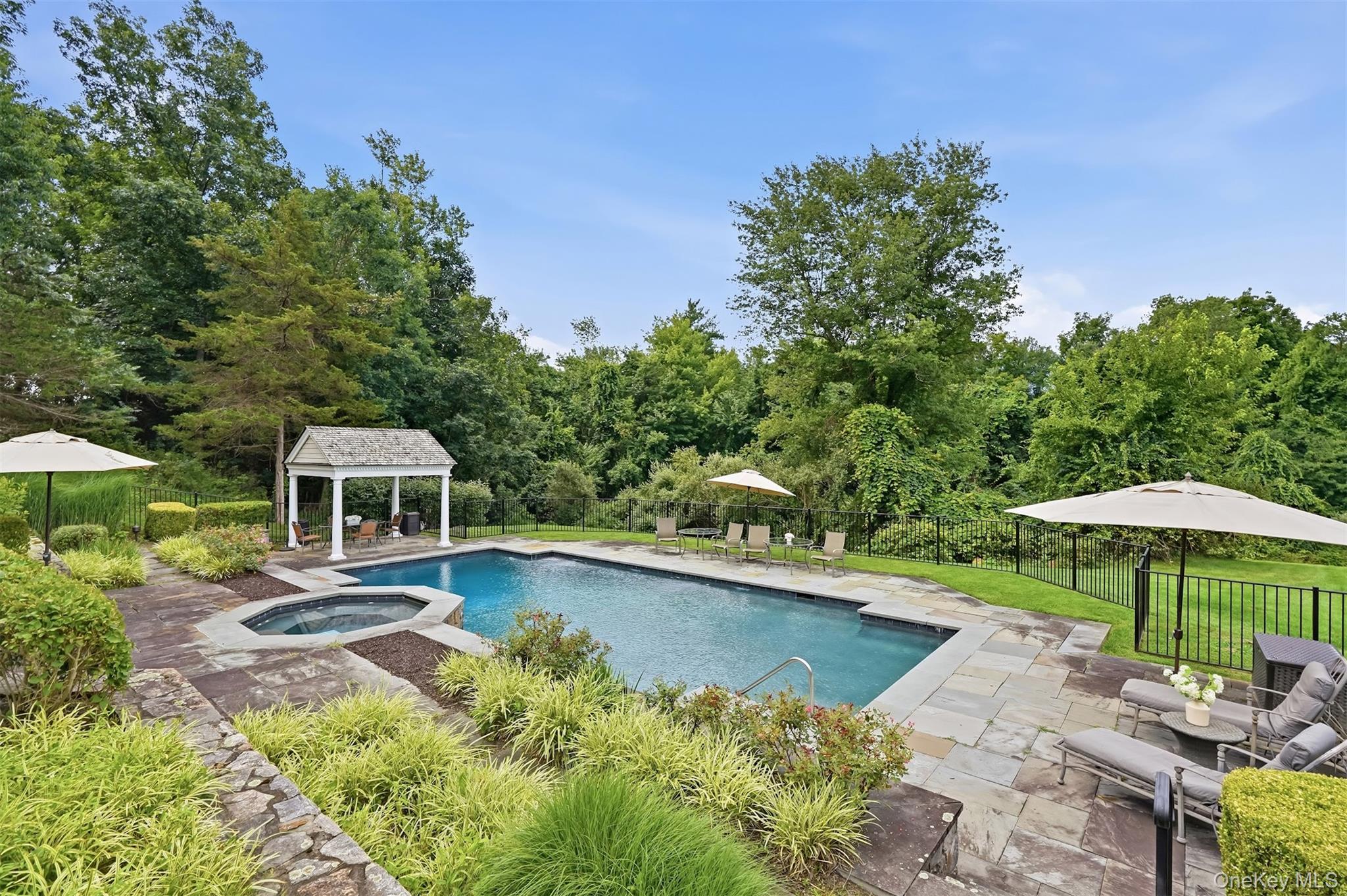 Photo 4 of this property