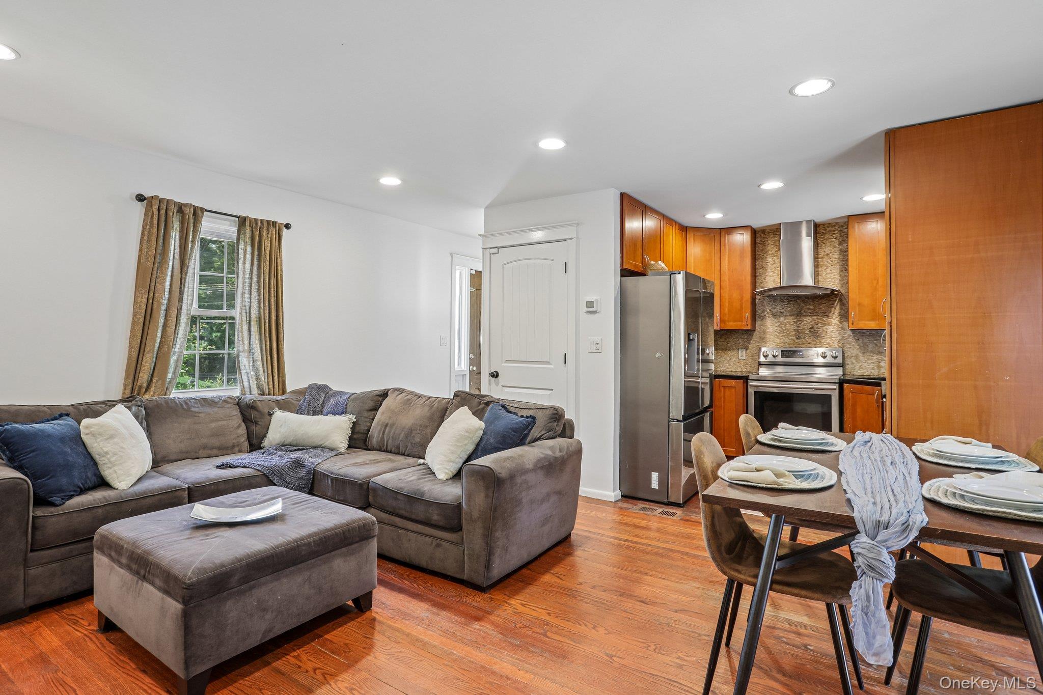 Photo 6 of this property