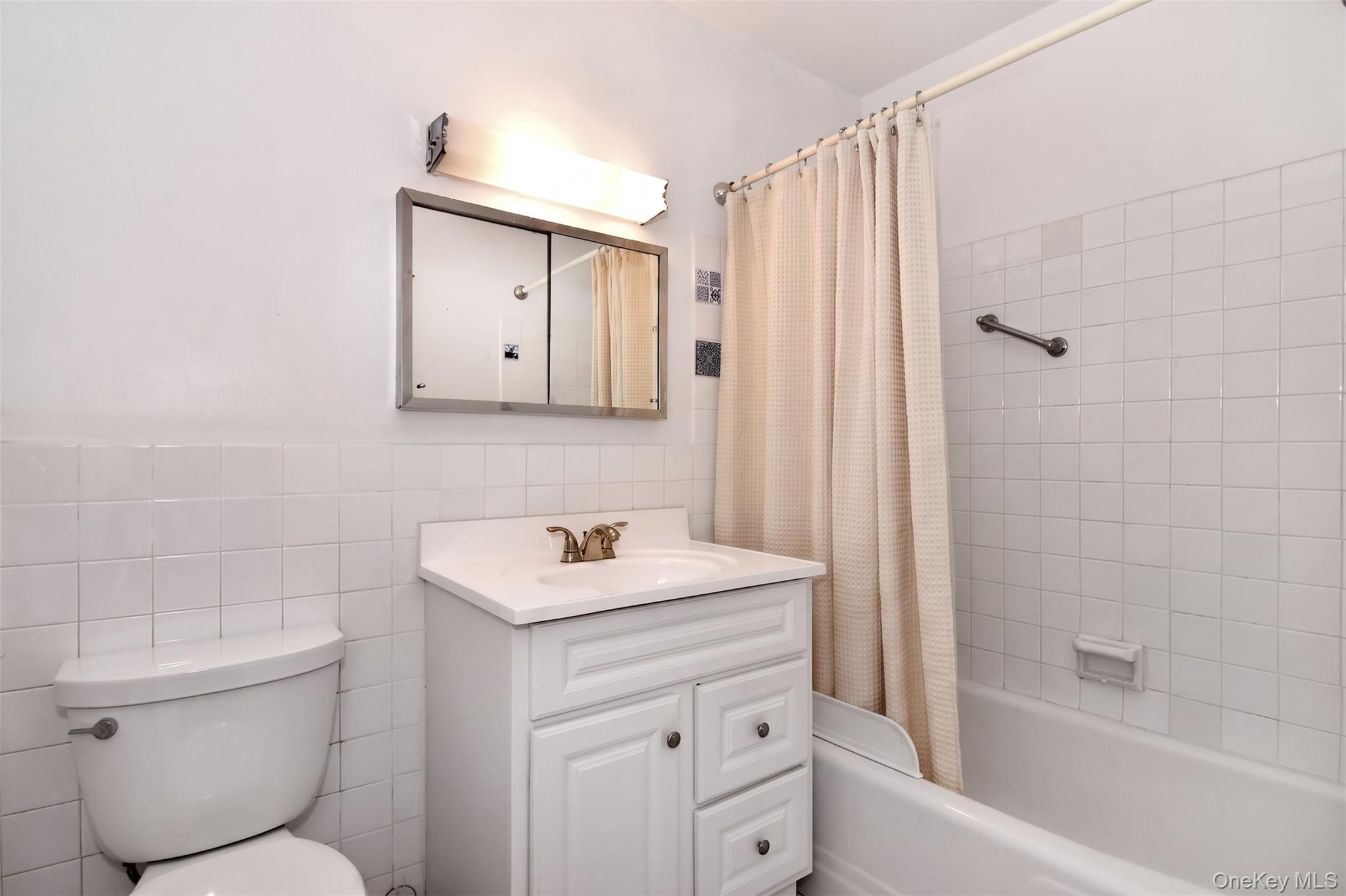 Photo 7 of this property