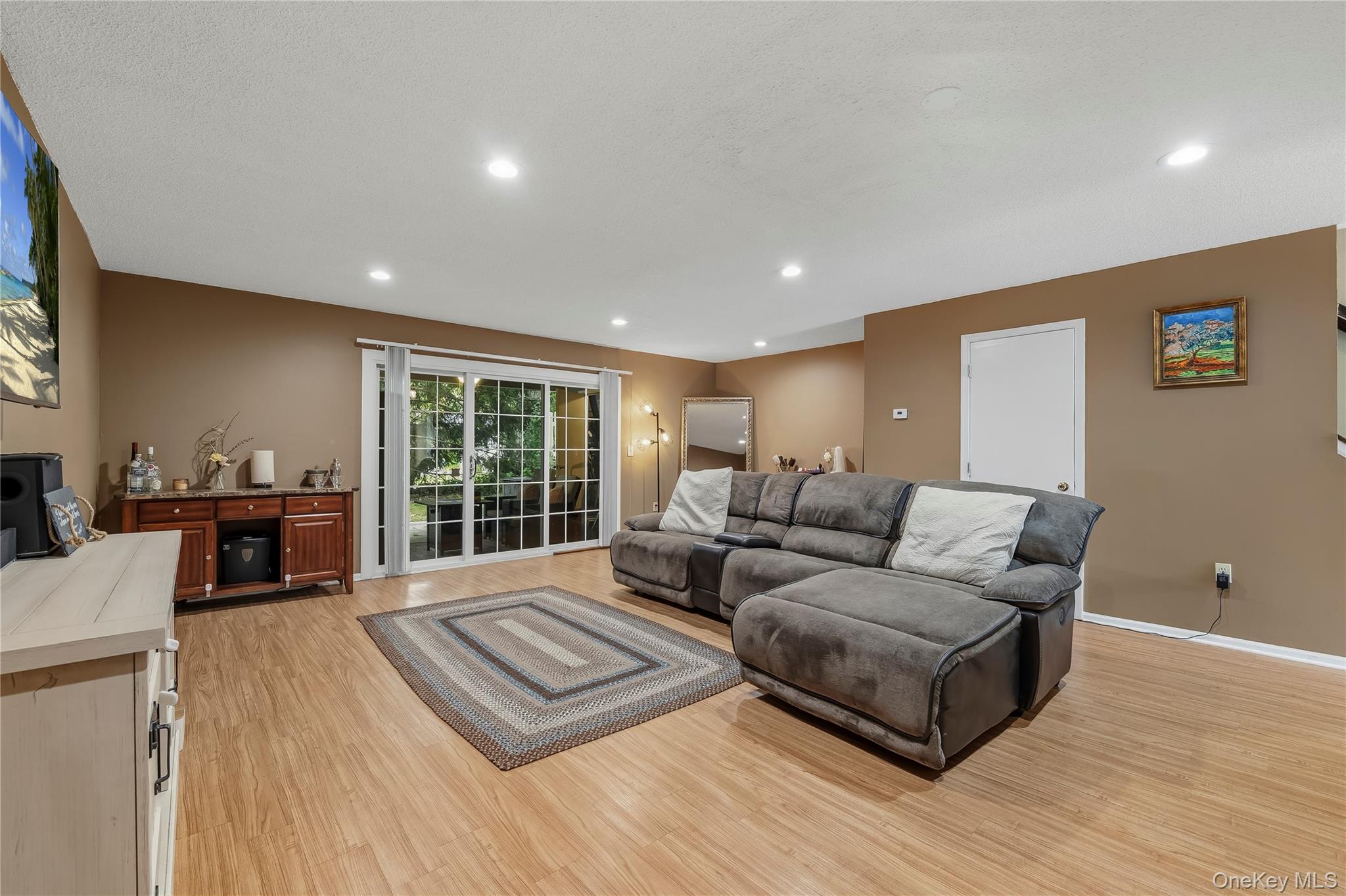 Photo 6 of this property