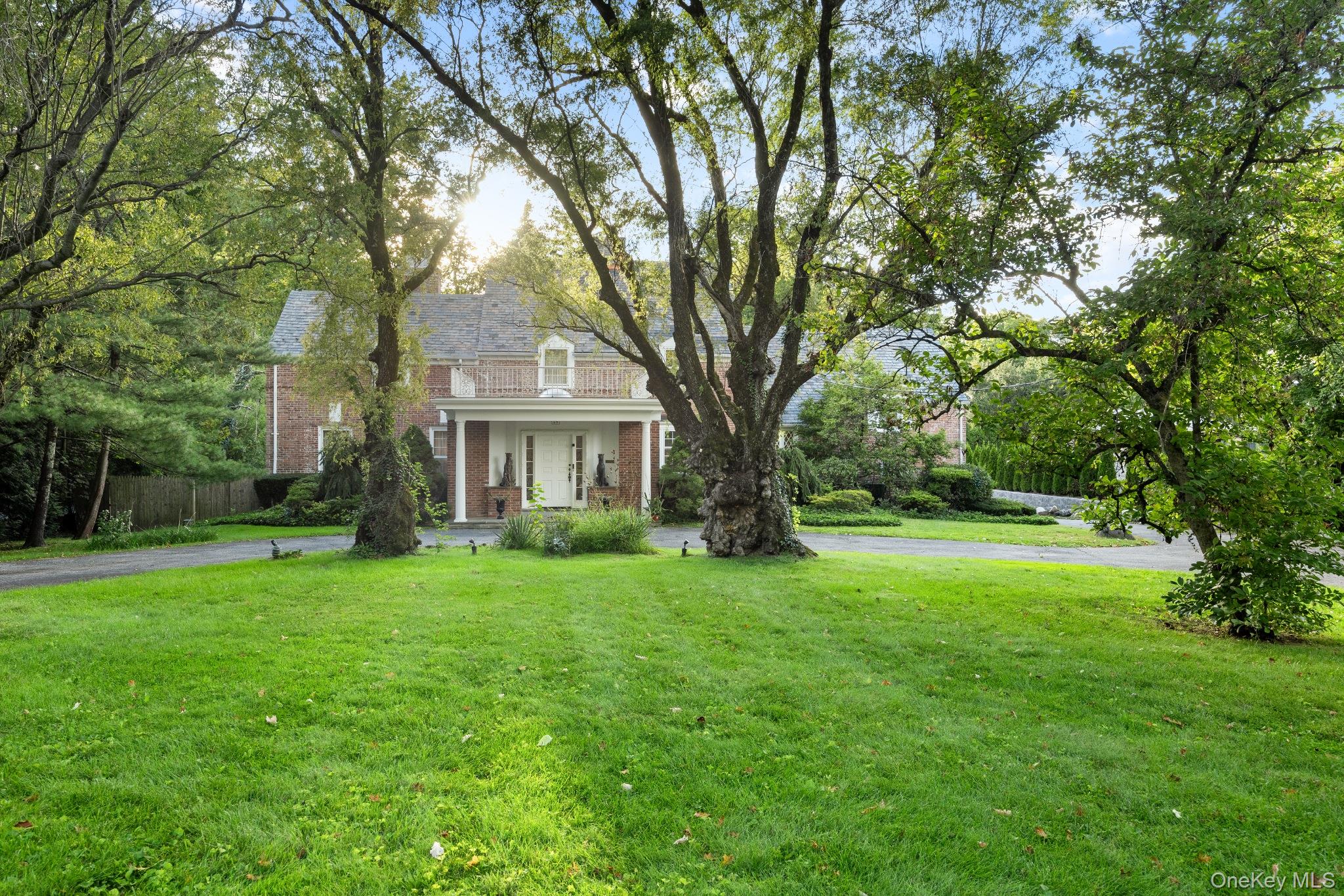 This exceptional Scarsdale rental perfectly blends elegance, beauty, a...