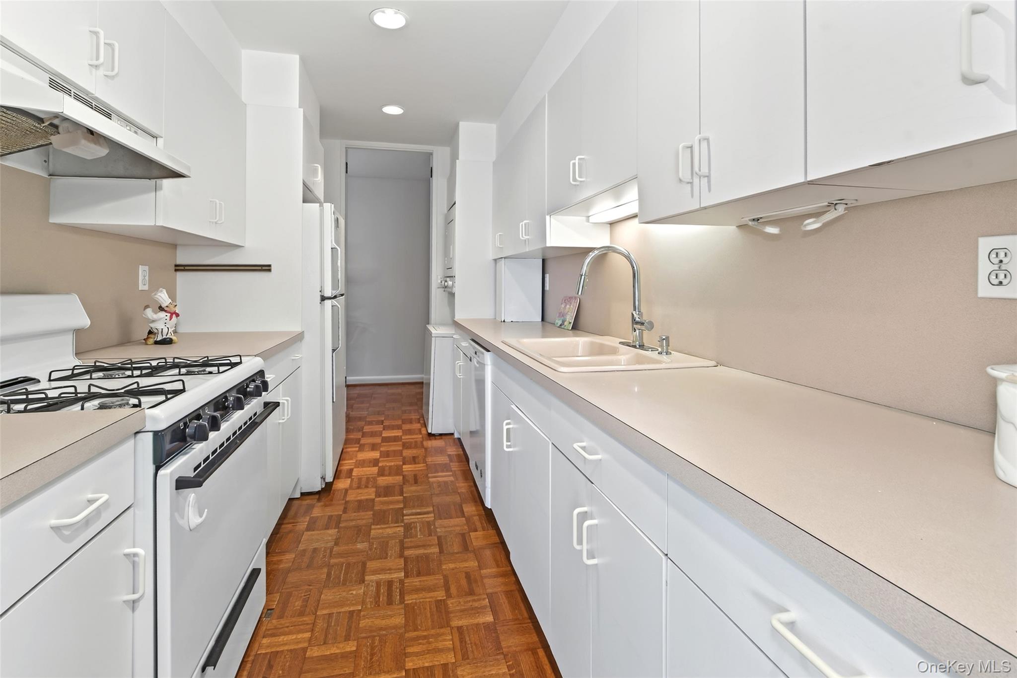 Photo 6 of this property