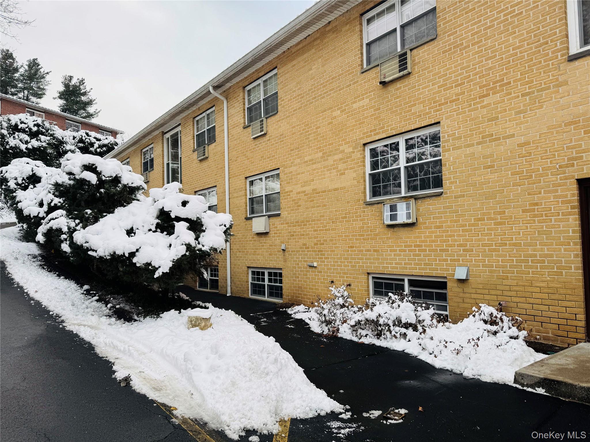 Welcome to 8 Dove Court, a spacious and updated studio offering comfor...