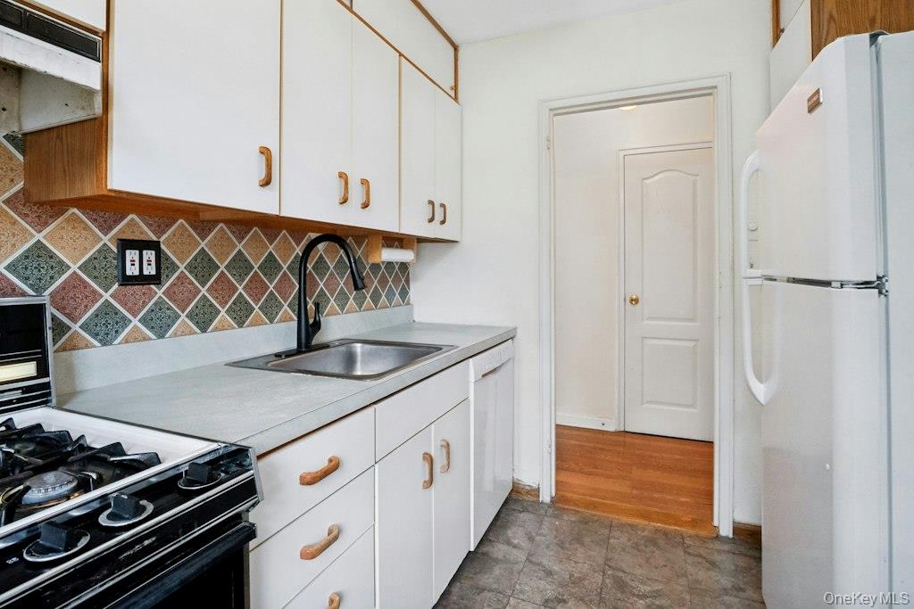 Photo 7 of this property