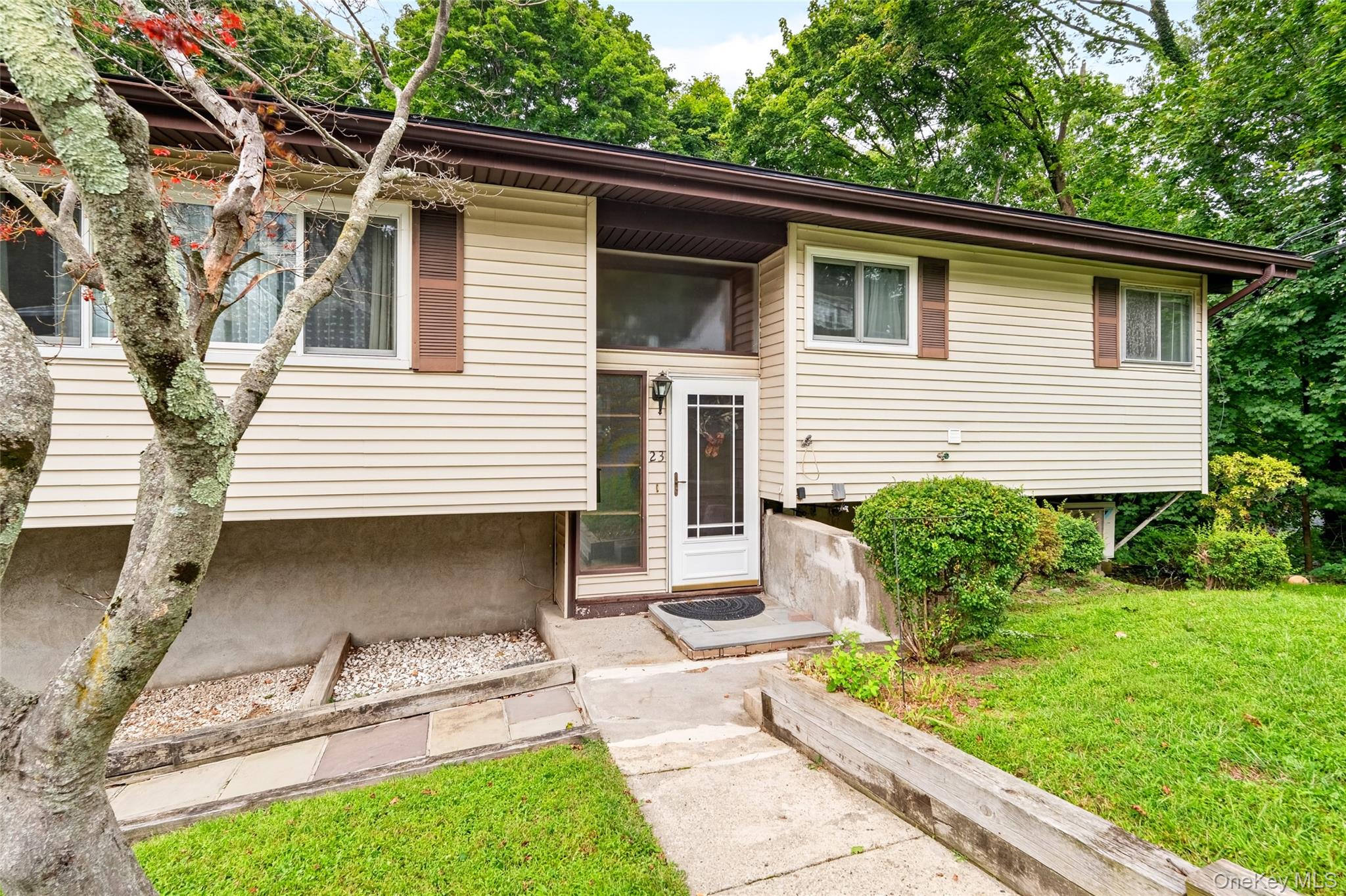 Photo 4 of this property