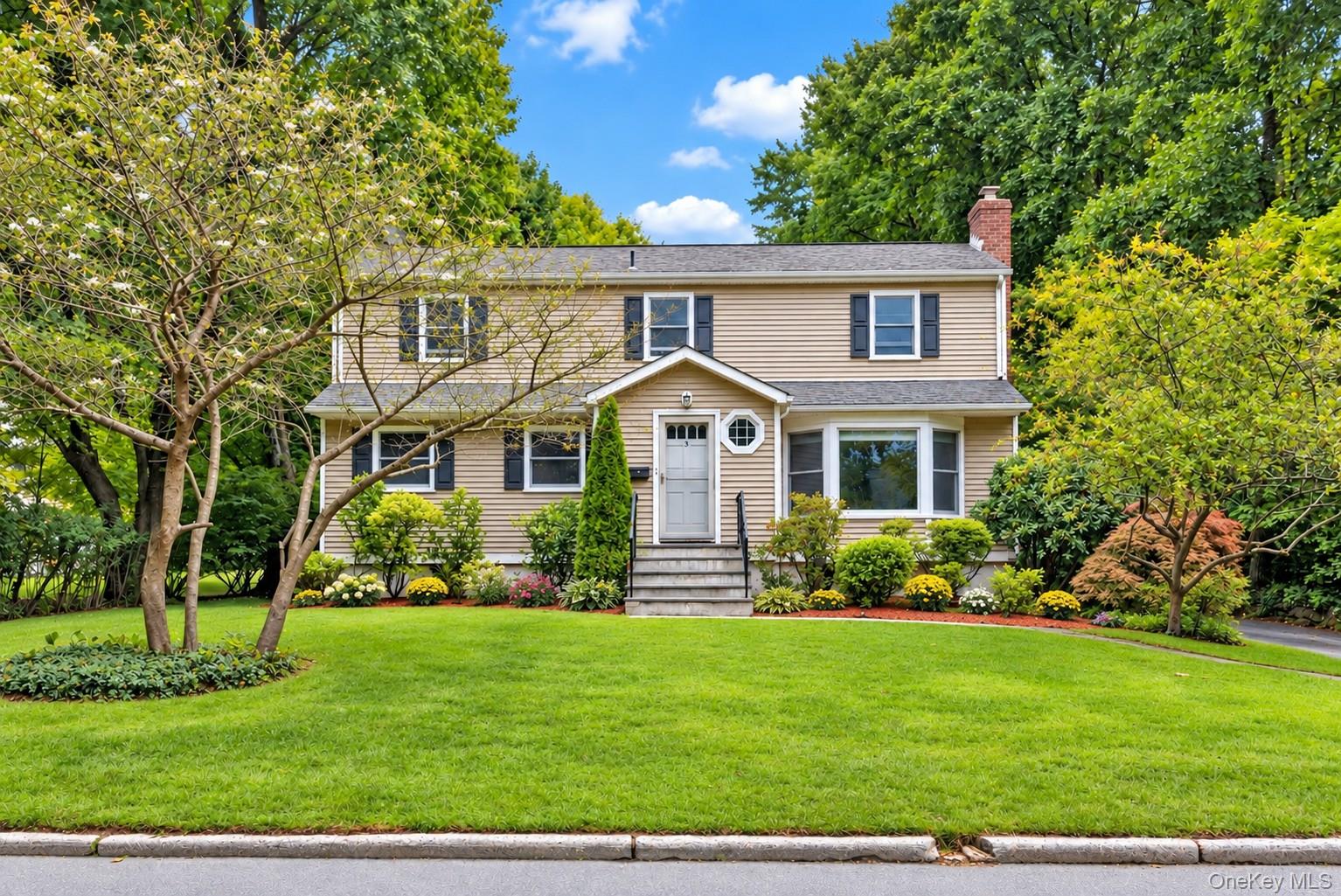 A Fresh New Look in Poets’ Corner! Set on a quiet street in one of Har...