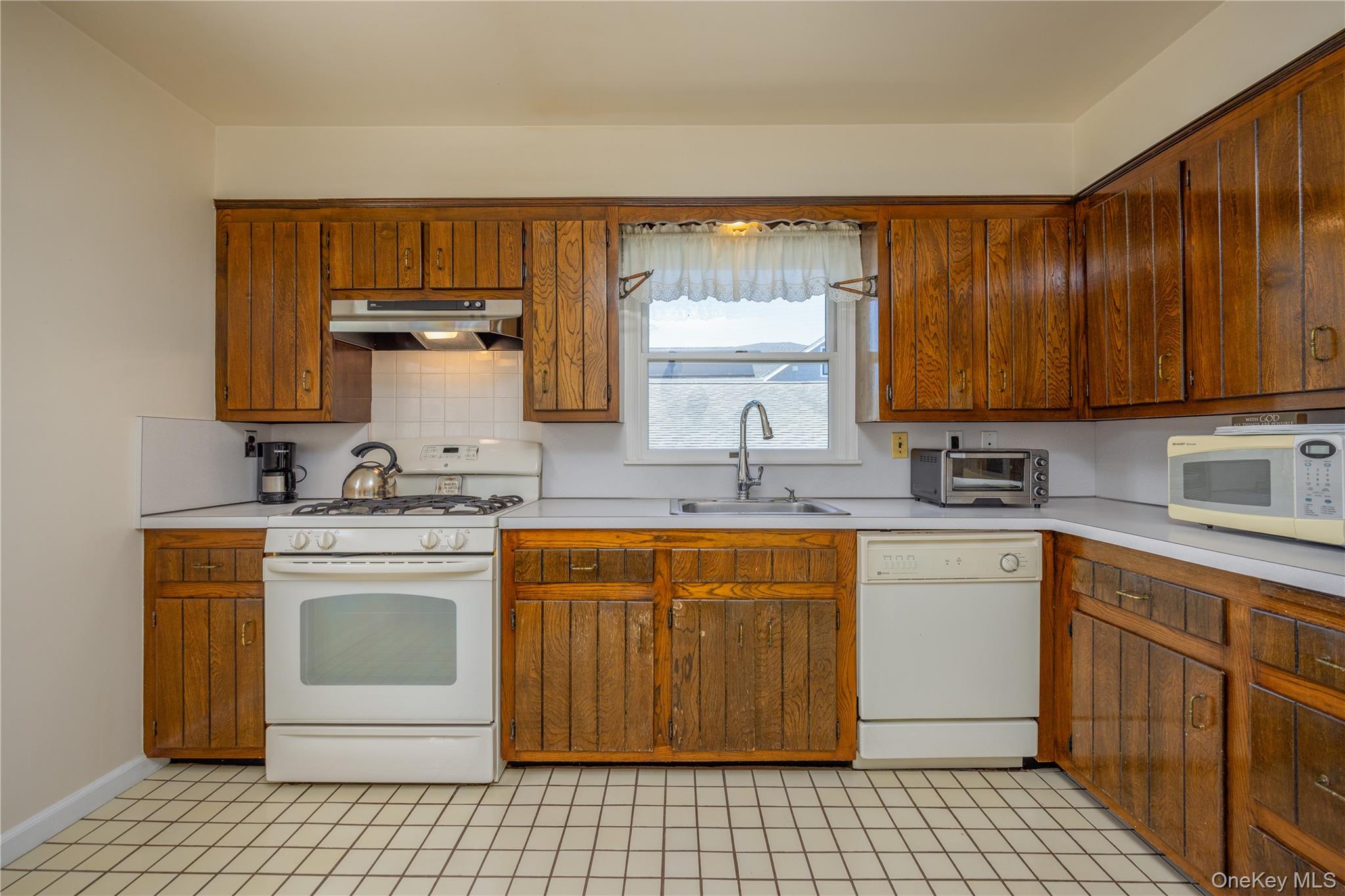 Photo 10 of this property