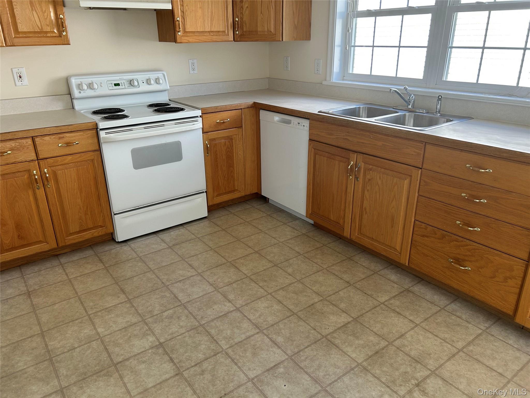 Photo 3 of this property