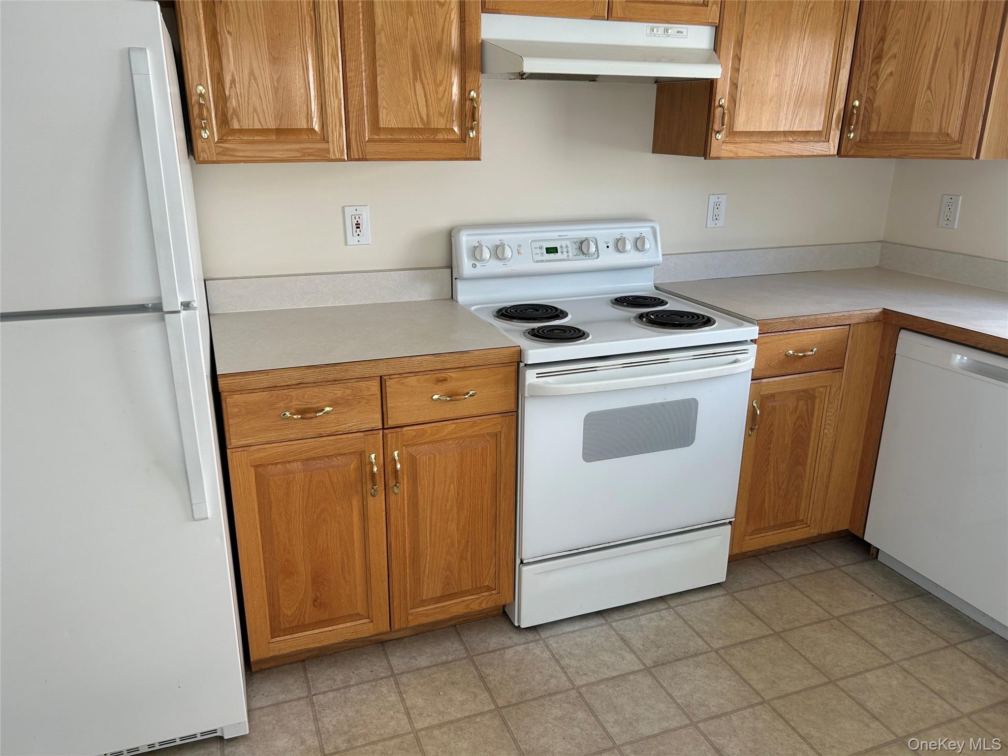 A must see!  3 bedroom, 1.5bath duplex rental in West Harrison with ce...