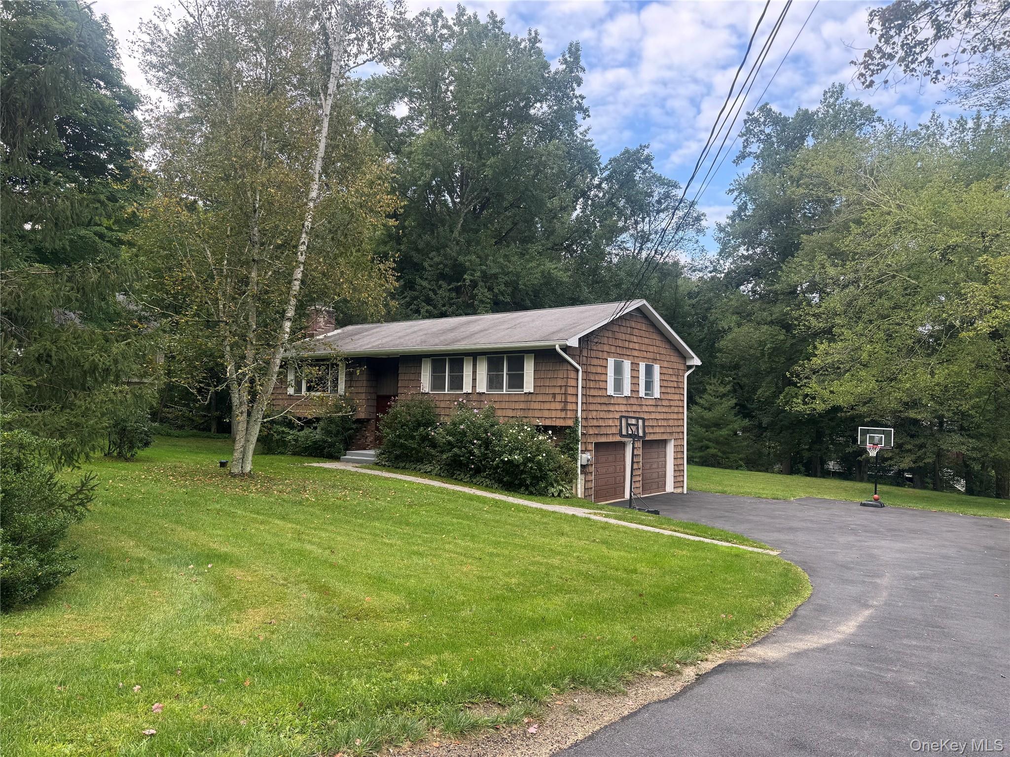 A rare combination in Armonk! With taxes of approximately $14,200, thi...