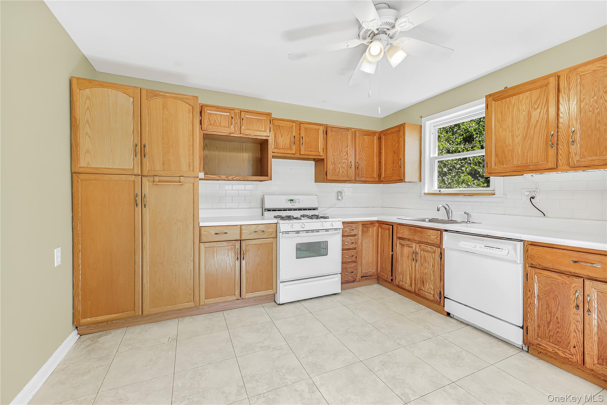 Photo 7 of this property