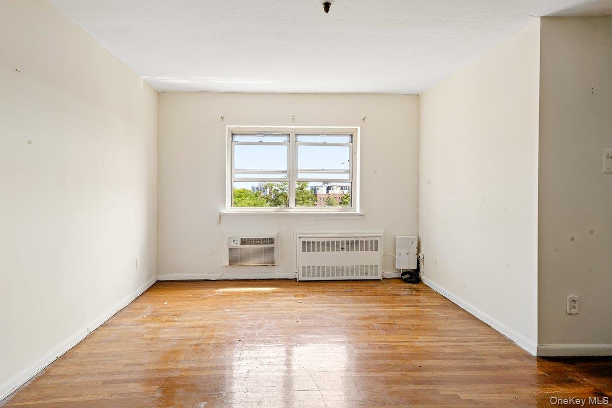 Photo 4 of this property