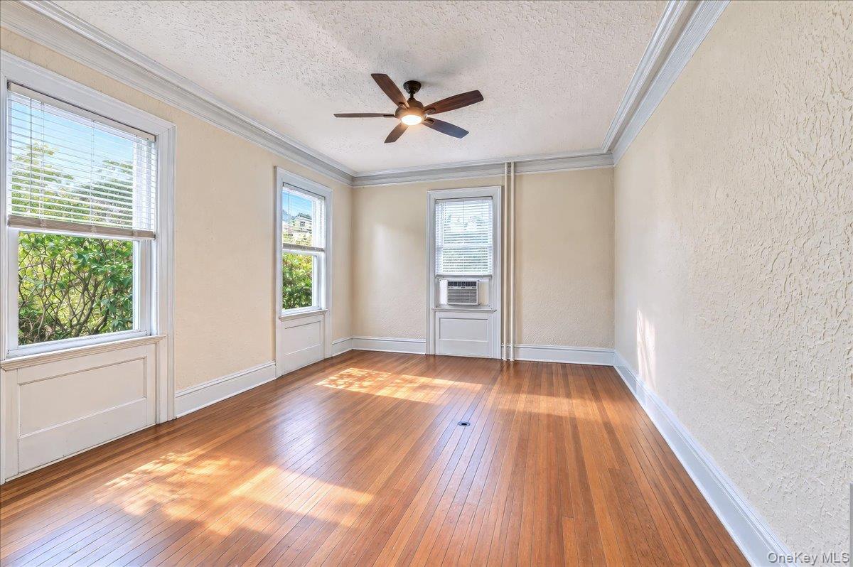 Photo 4 of this property