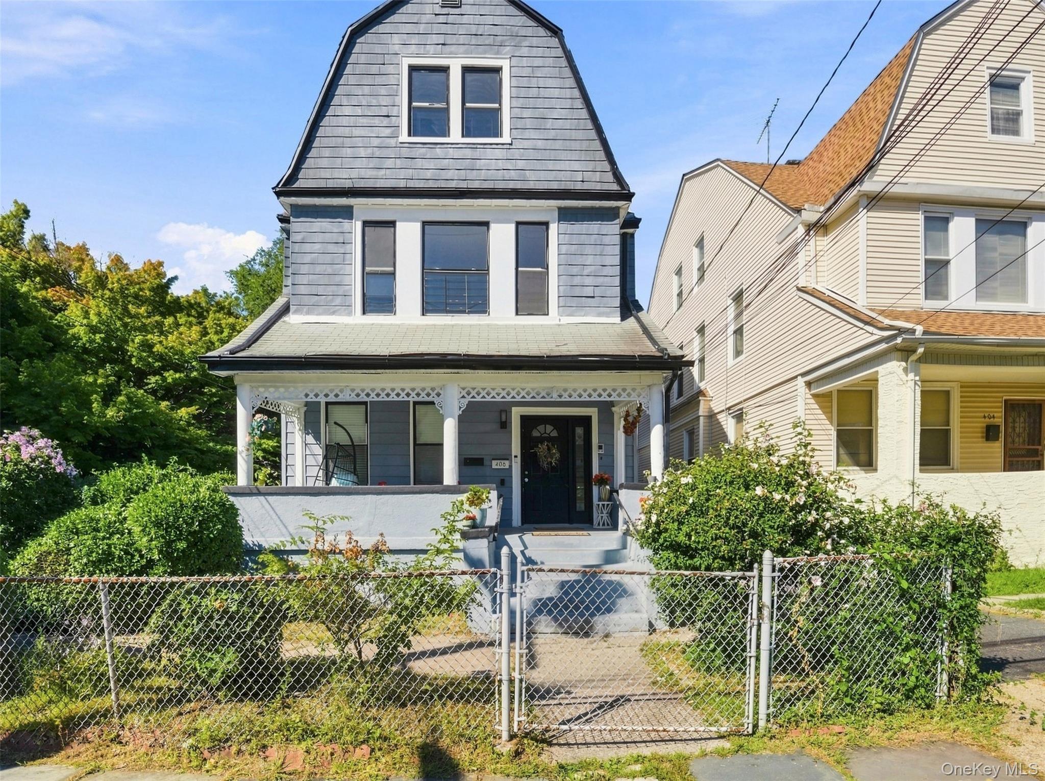 STUNNING 7-BEDROOM DUPLEX – MOVE-IN READY! Welcome to this beautifully...