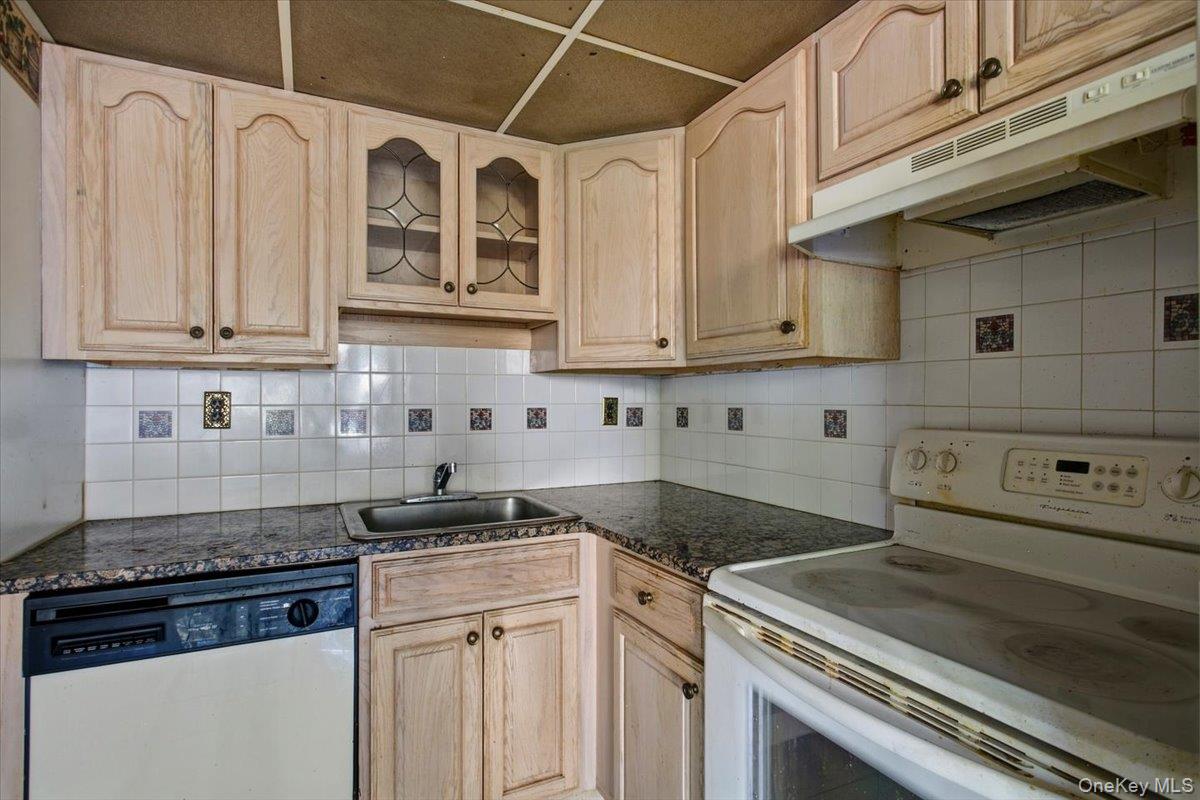 Photo 8 of this property