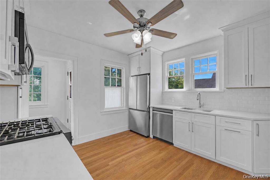 Photo 4 of this property