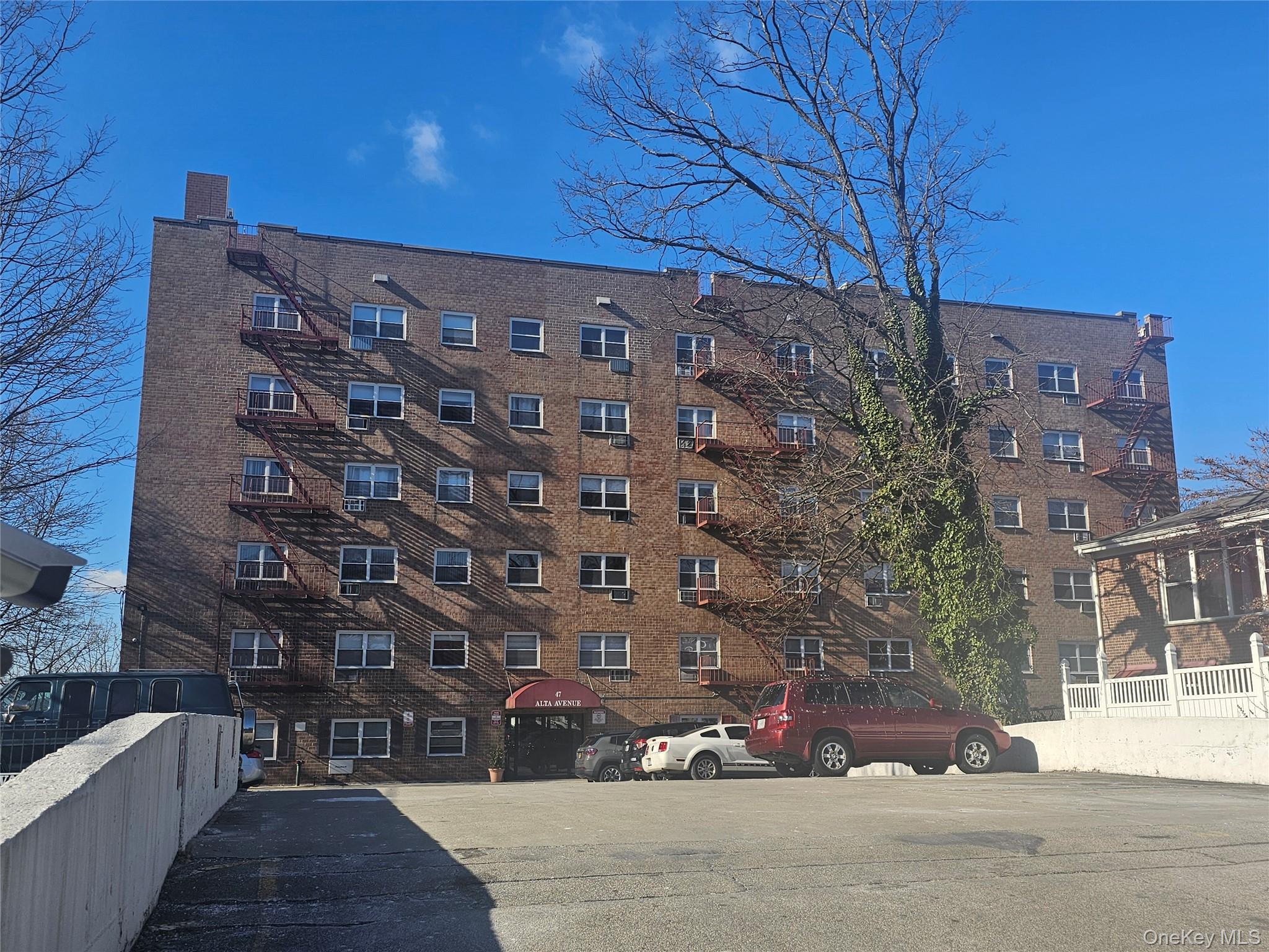 CASH DEAL ONLY! - Here is your opportunity to own a well maintained an...
