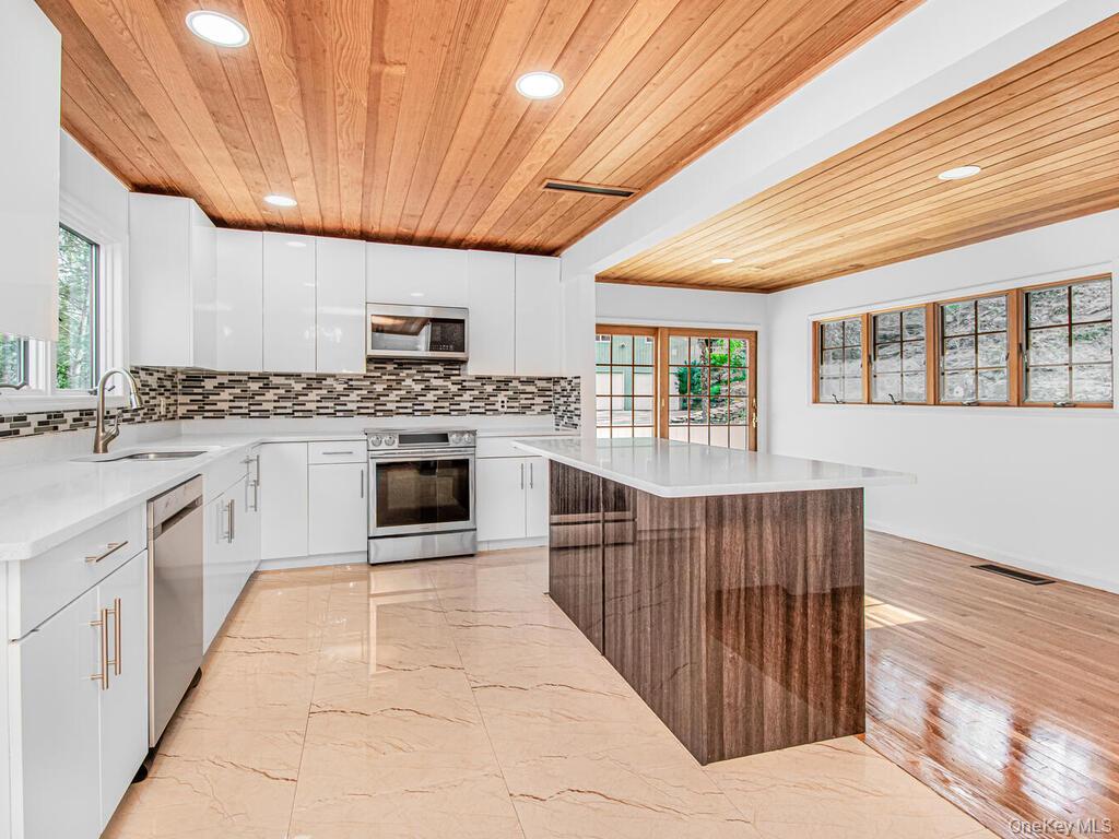 Photo 7 of this property