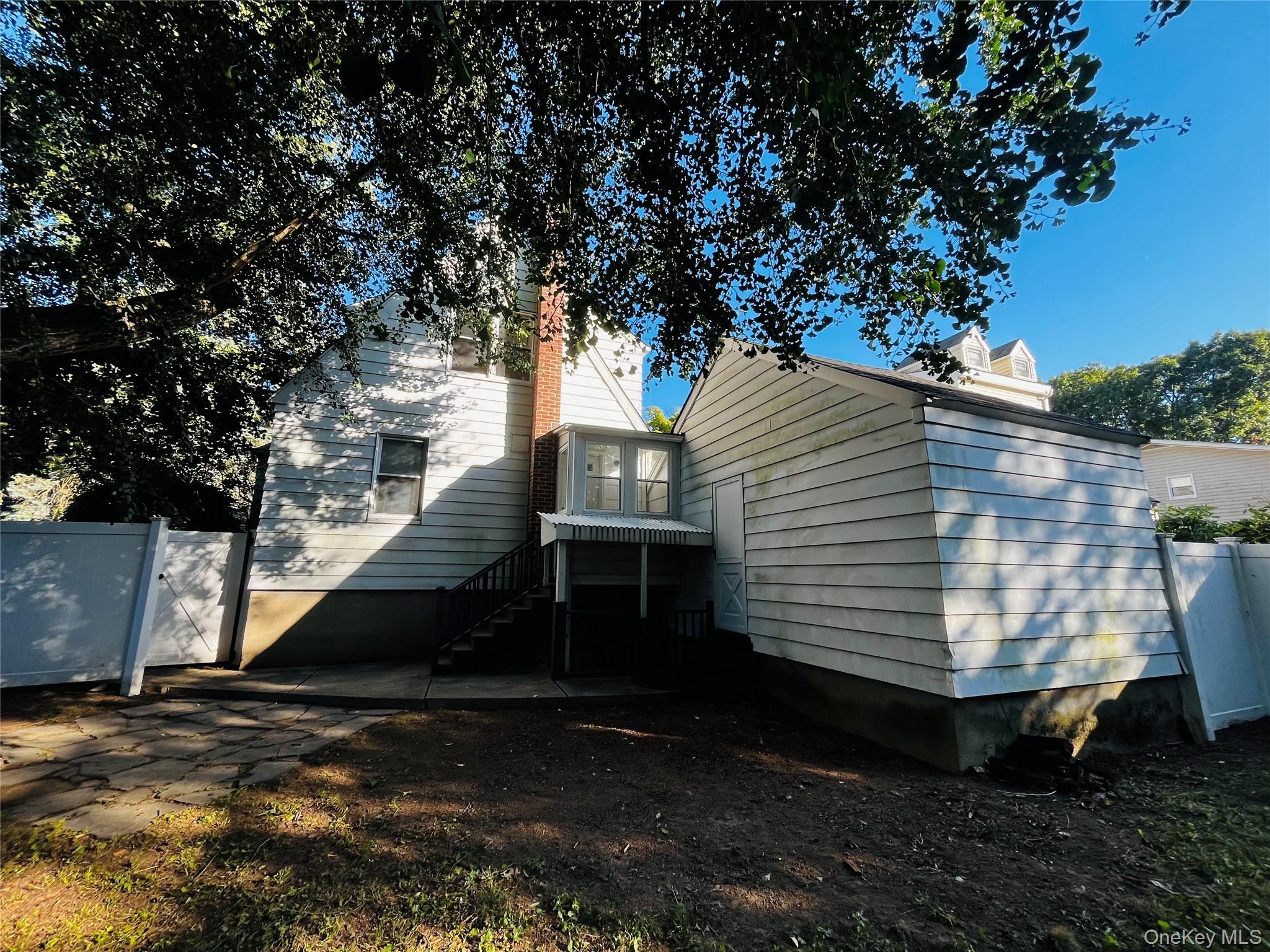 Photo 6 of this property