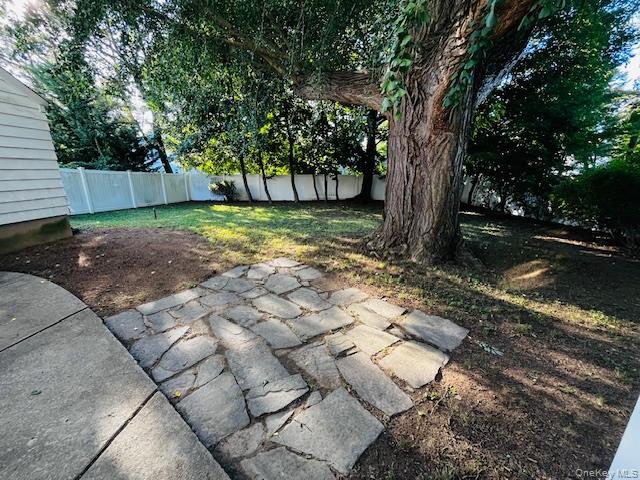 Photo 4 of this property