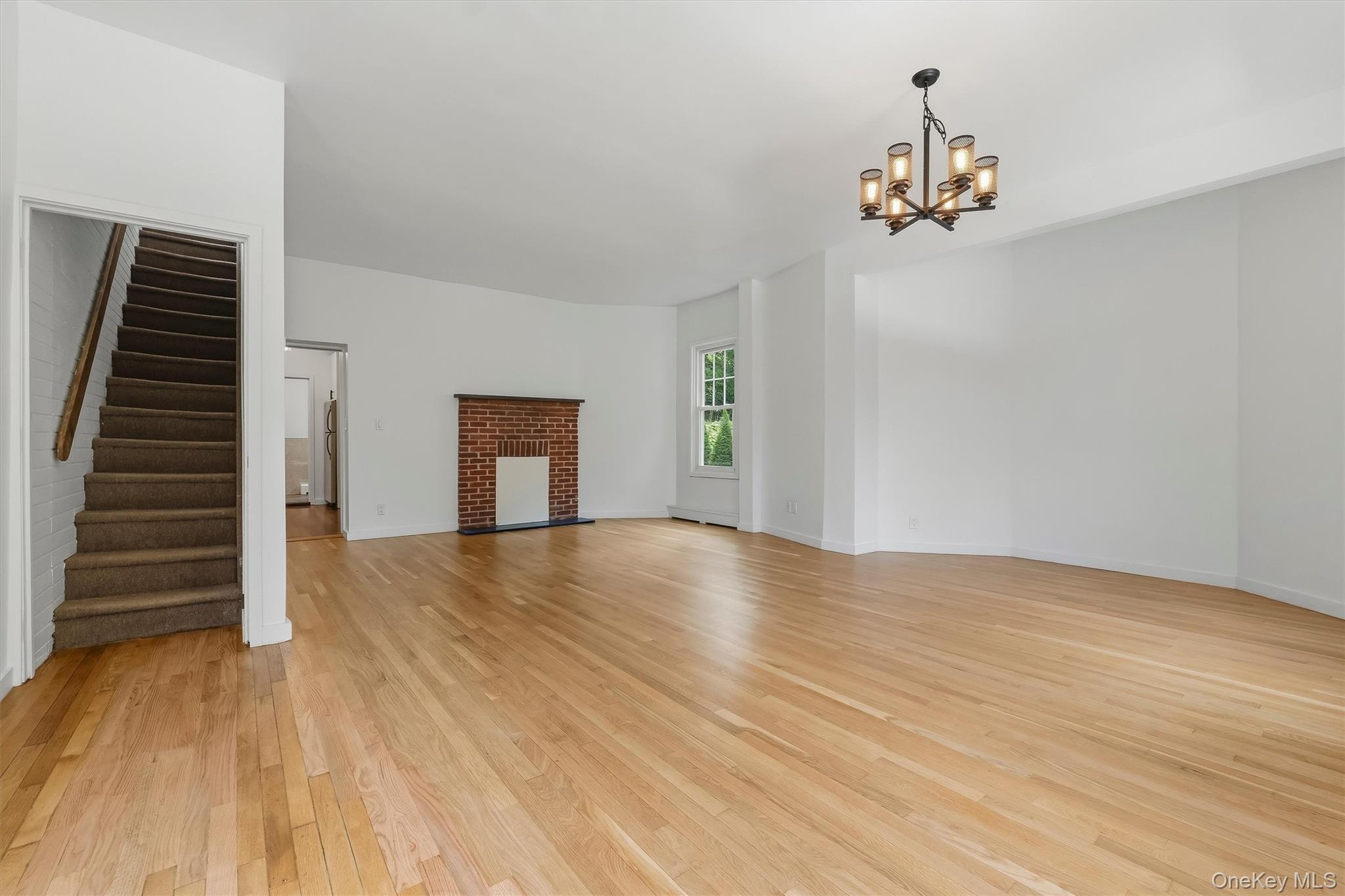 Photo 4 of this property