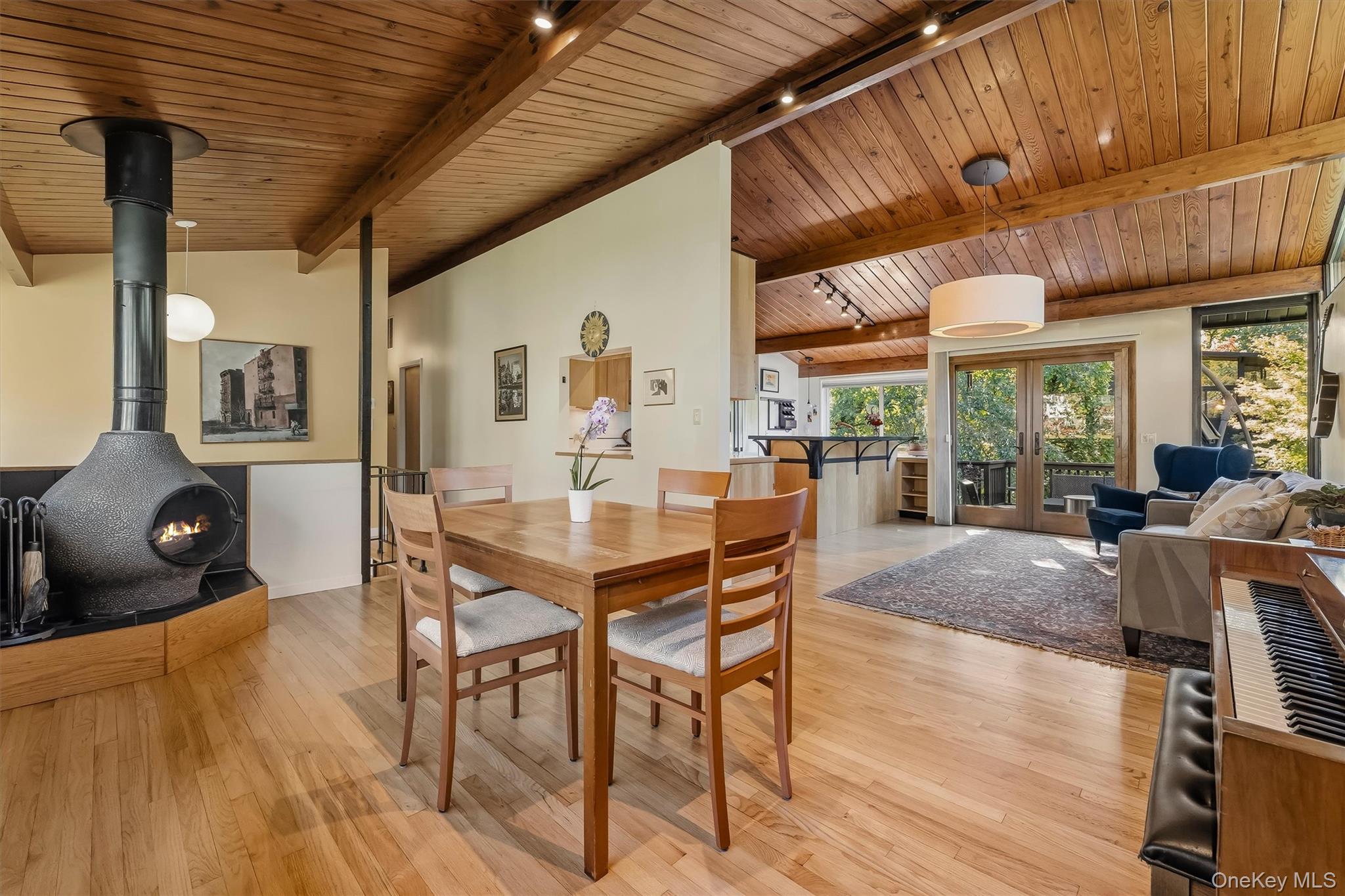 Photo 7 of this property