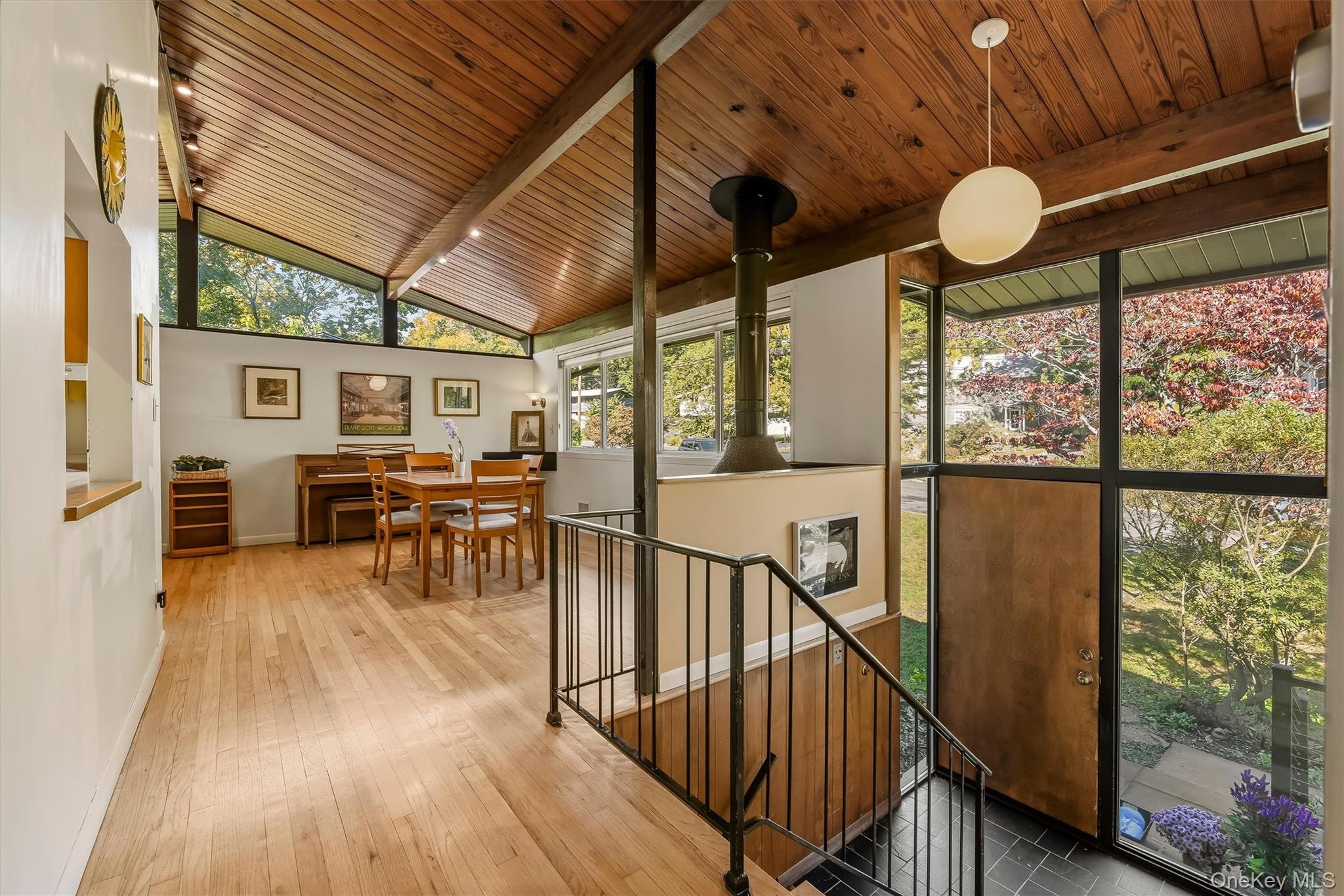 Photo 4 of this property