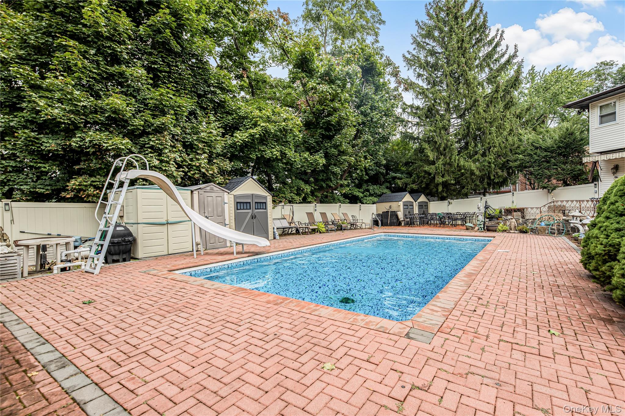 Photo 6 of this property