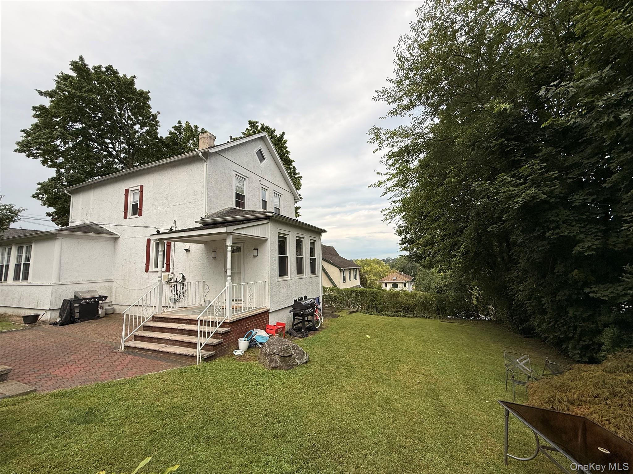 Photo 4 of this property
