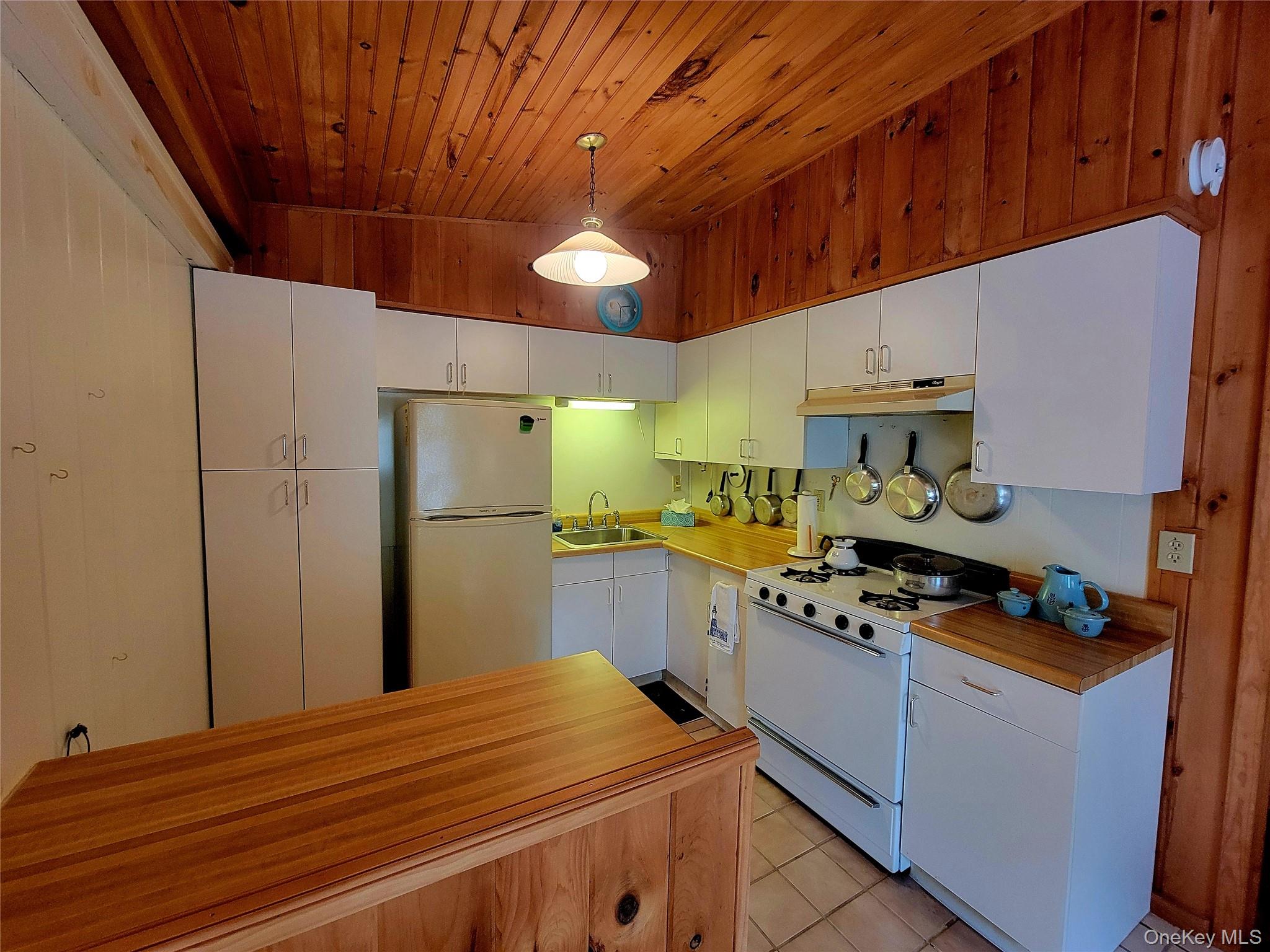 Photo 6 of this property